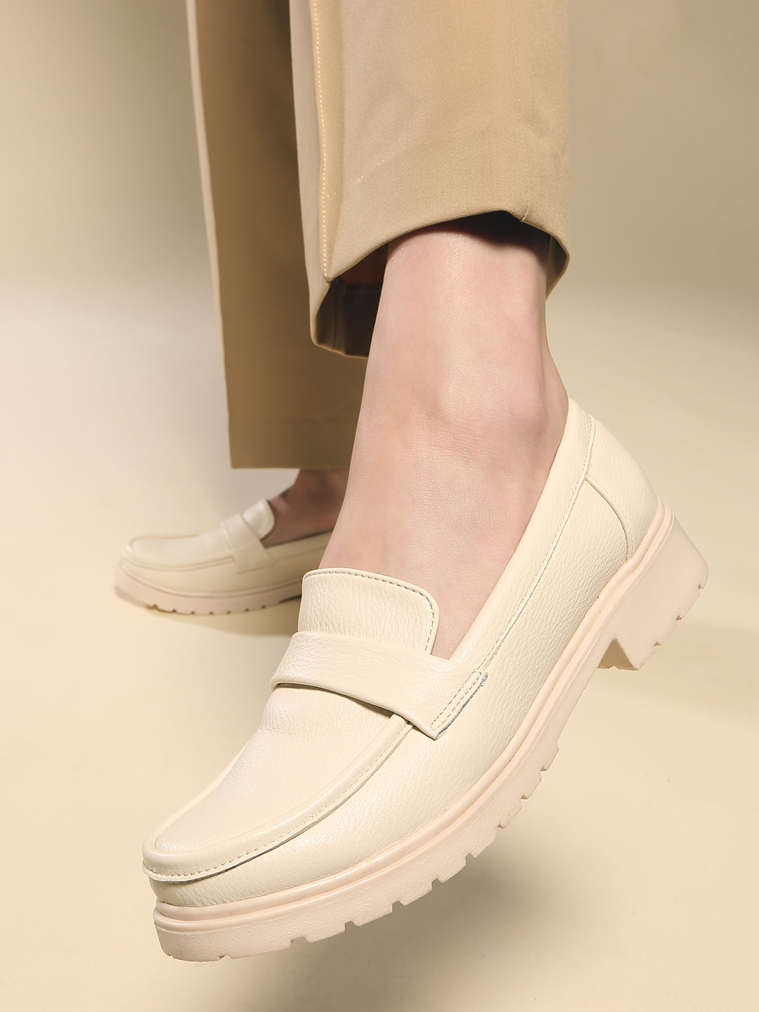 Women Cream Casual Solid Round Toe Loafers