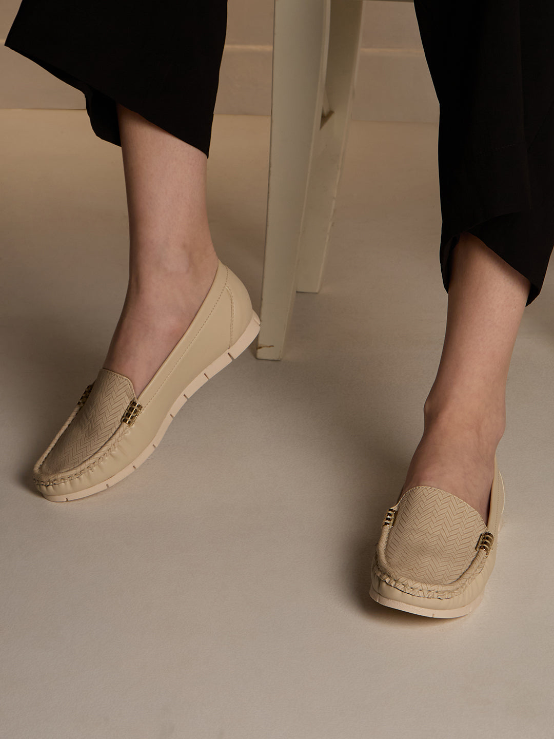 Womens Cream Casual Solid Round Toe Loafers