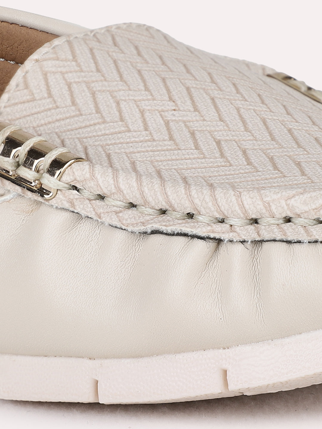 Womens Cream Party Wear Solid Pattern Round Toe Loafers