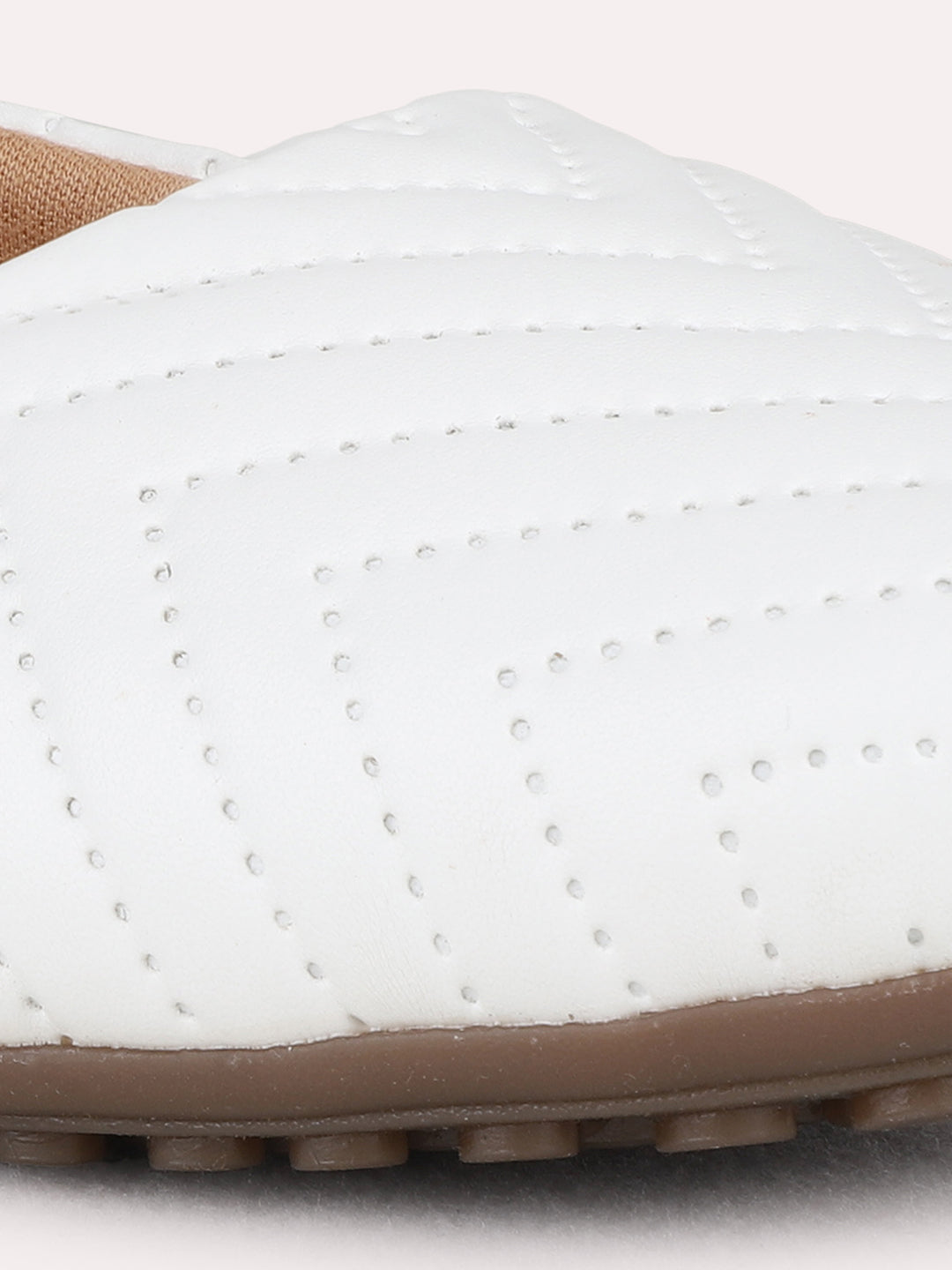 Womens White Casual Solid Round Toe Flat Ballerinas