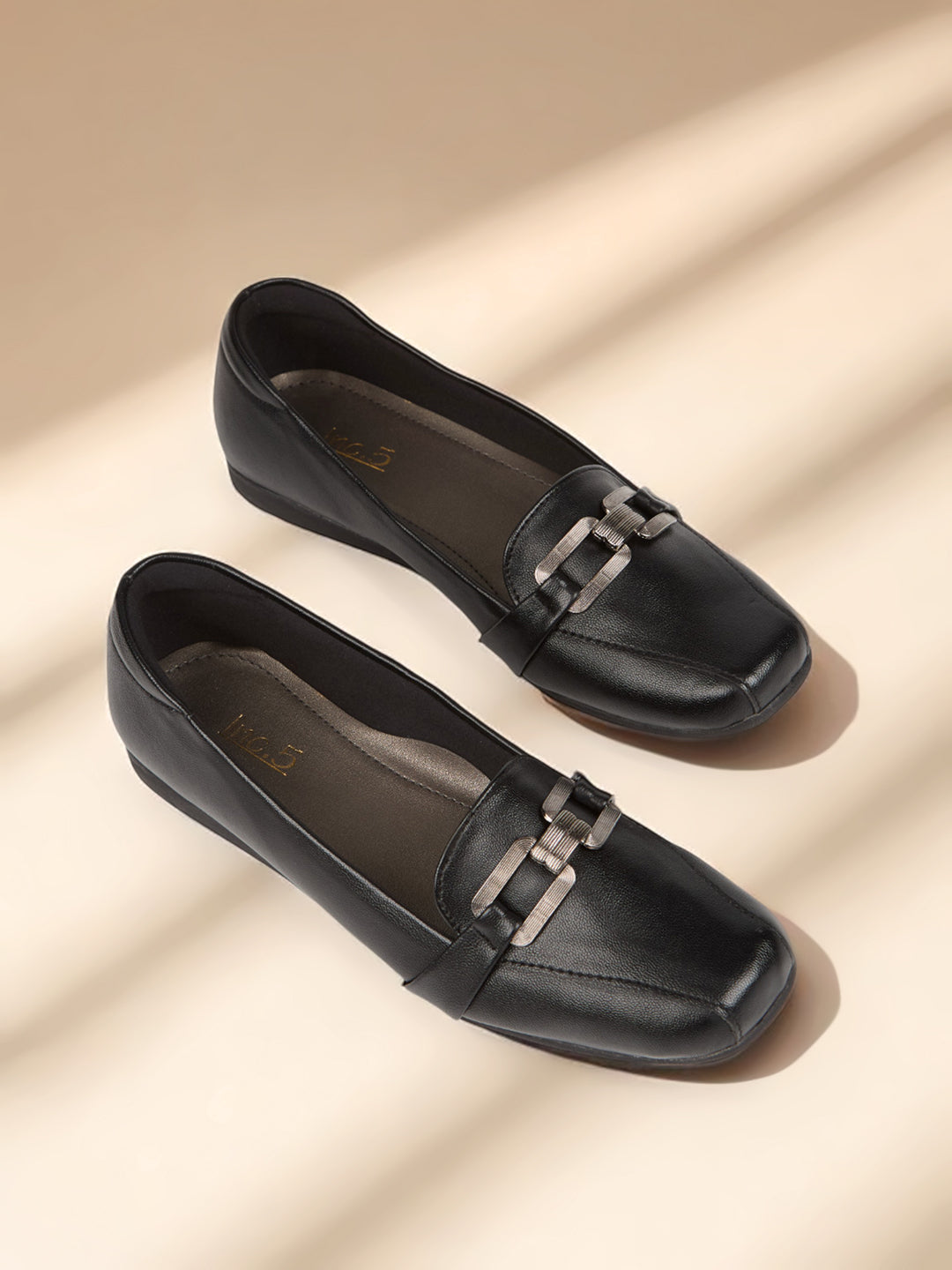 Women Black Casual Solid Pointed Pumps