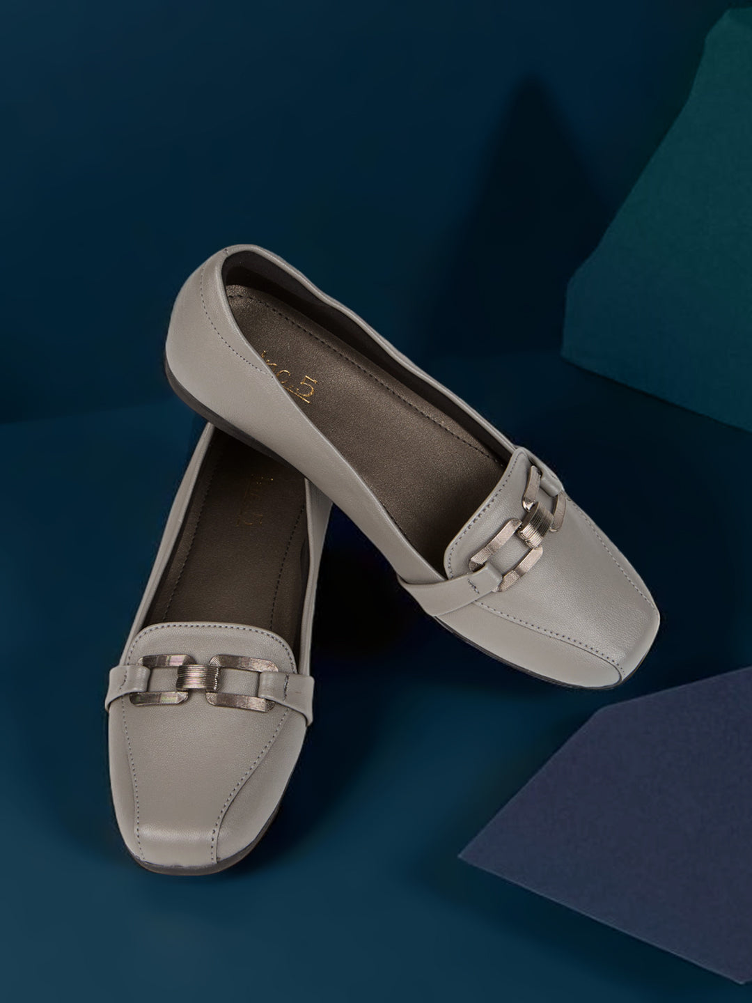 Women Grey Casual Solid Pointed Pumps