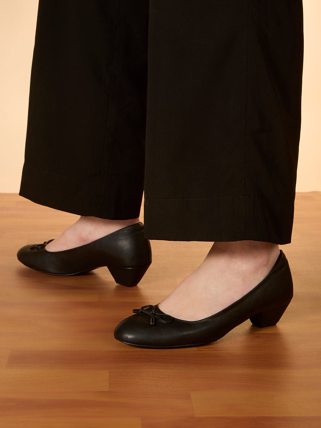 Womens Black Casual Solid Pointed Toe Heel Pump Shoes