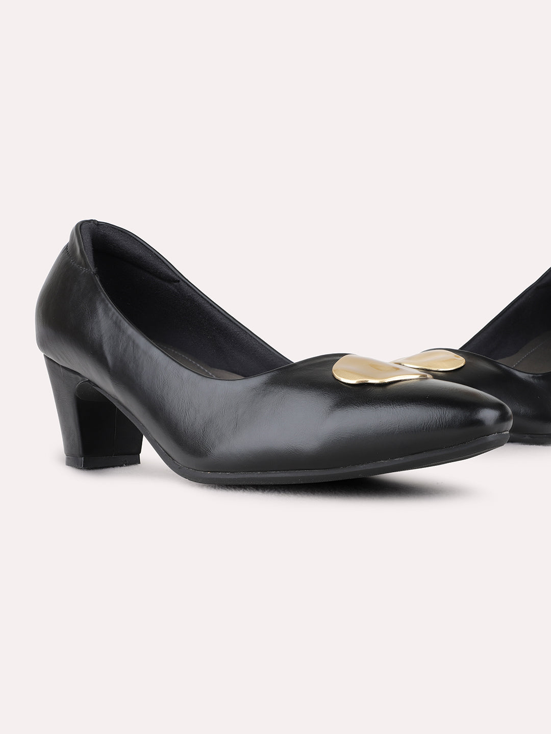 Womens Black Party Wear Solid Pattern Pointed Toe Block Heel Pumps