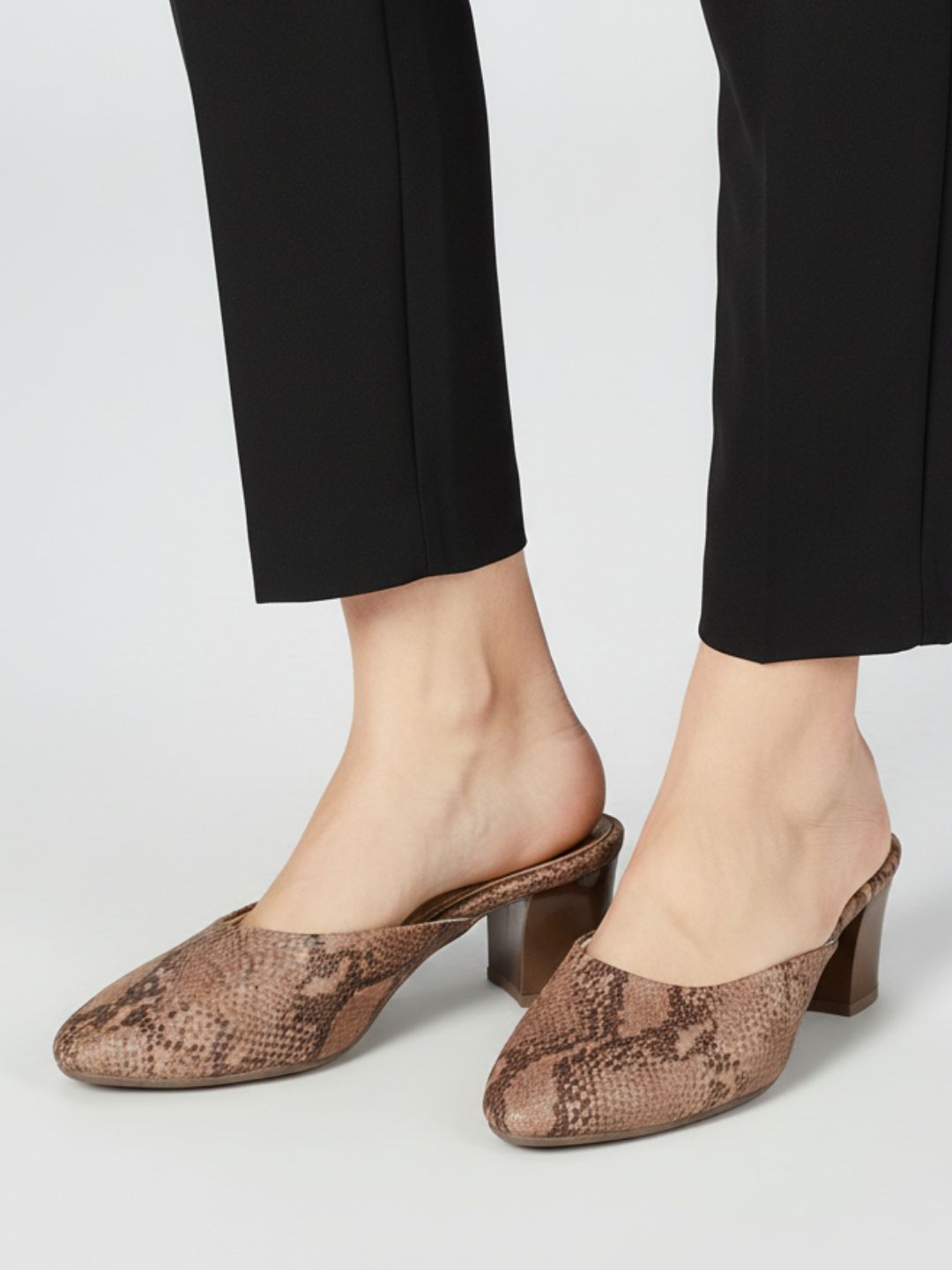 Womens Brown Party Wear Printed Narrow Toe Block Heel Mules