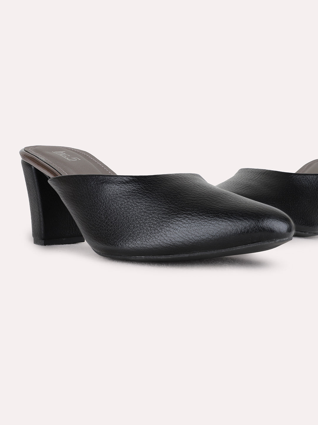 Womens Black Party Wear Solid Narrow Toe Block Heel Mules