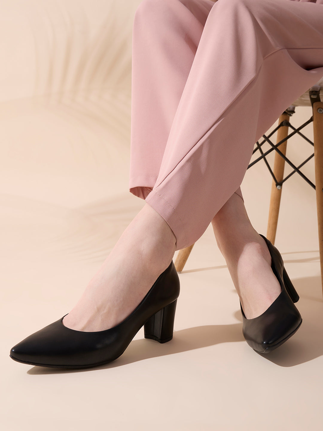 Womens Black Party Wear Solid Pattern Block Heel Pumps