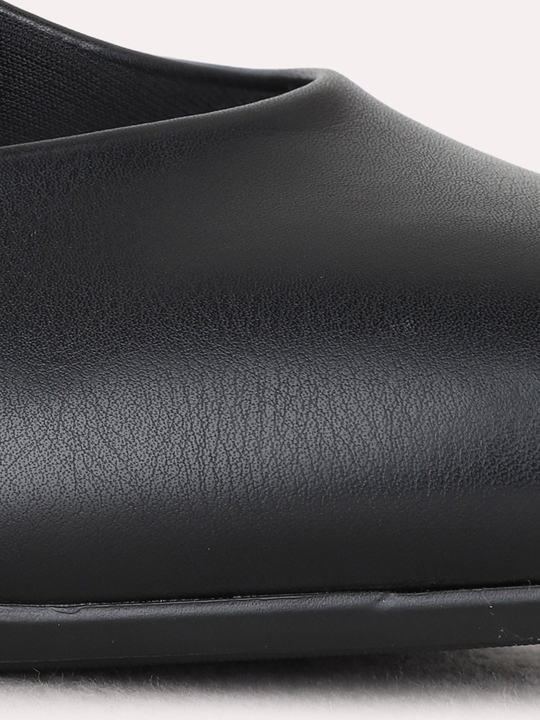 Womens Black Party Wear Solid Pattern Block Heel Pumps