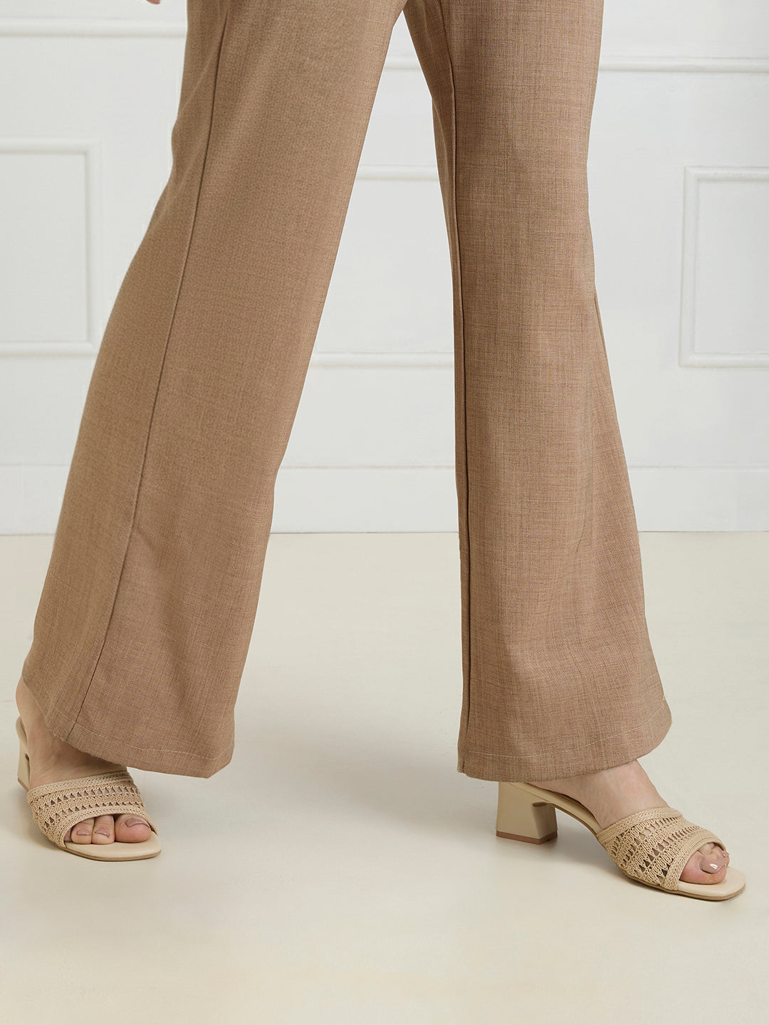 Womens Cream Party Wear Solid Round Toe Block Heel Sandals