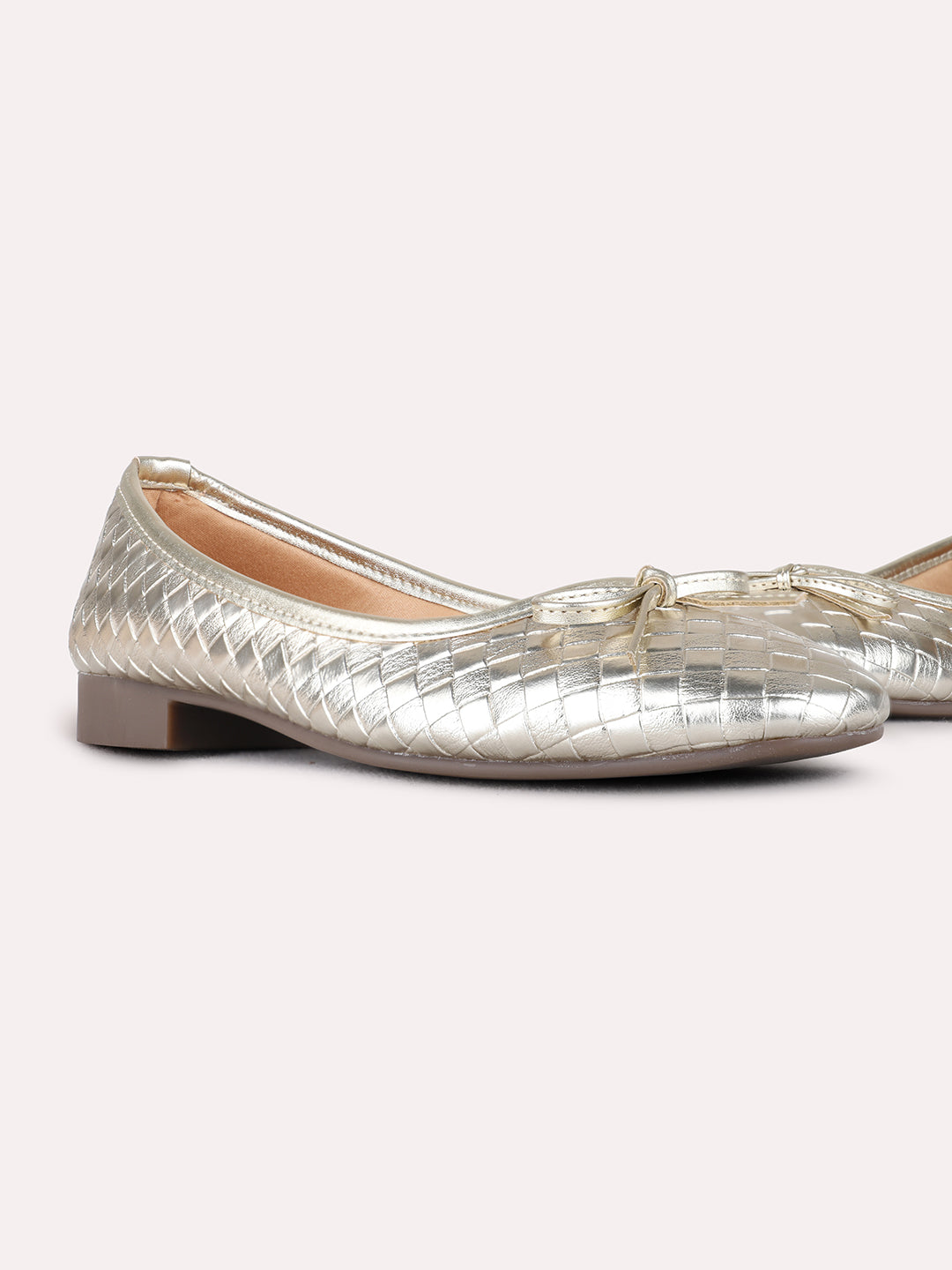 Womens Golden Casual Embossed Pointed Toe Ballerinas