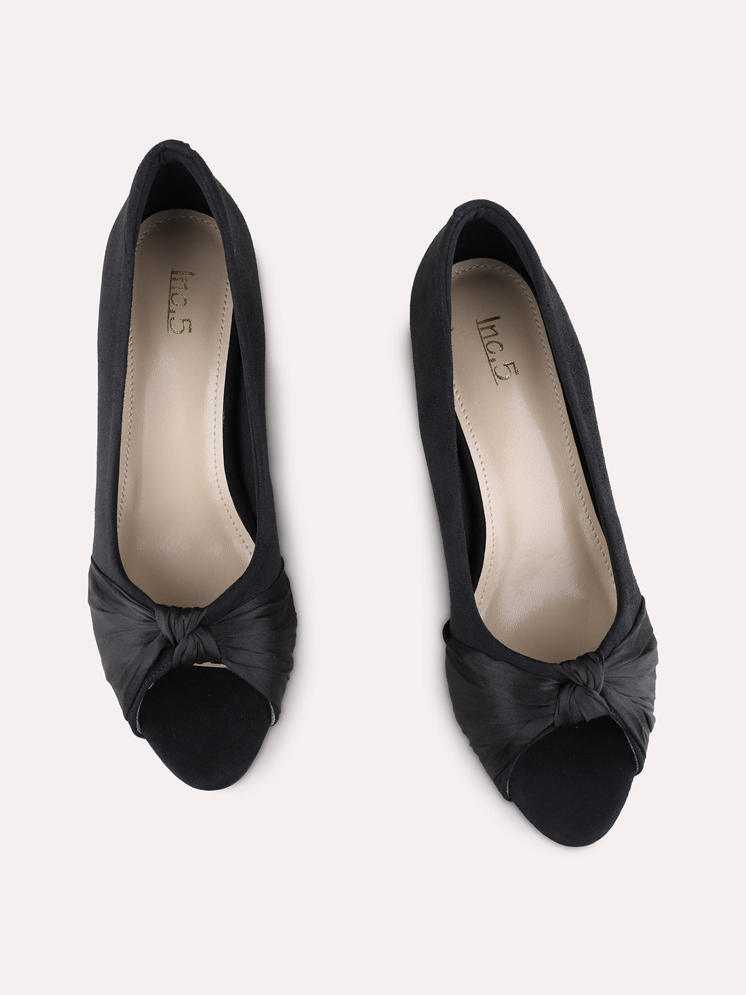 Womens Black Party Wear Solid Round Toe Block heels Pumps