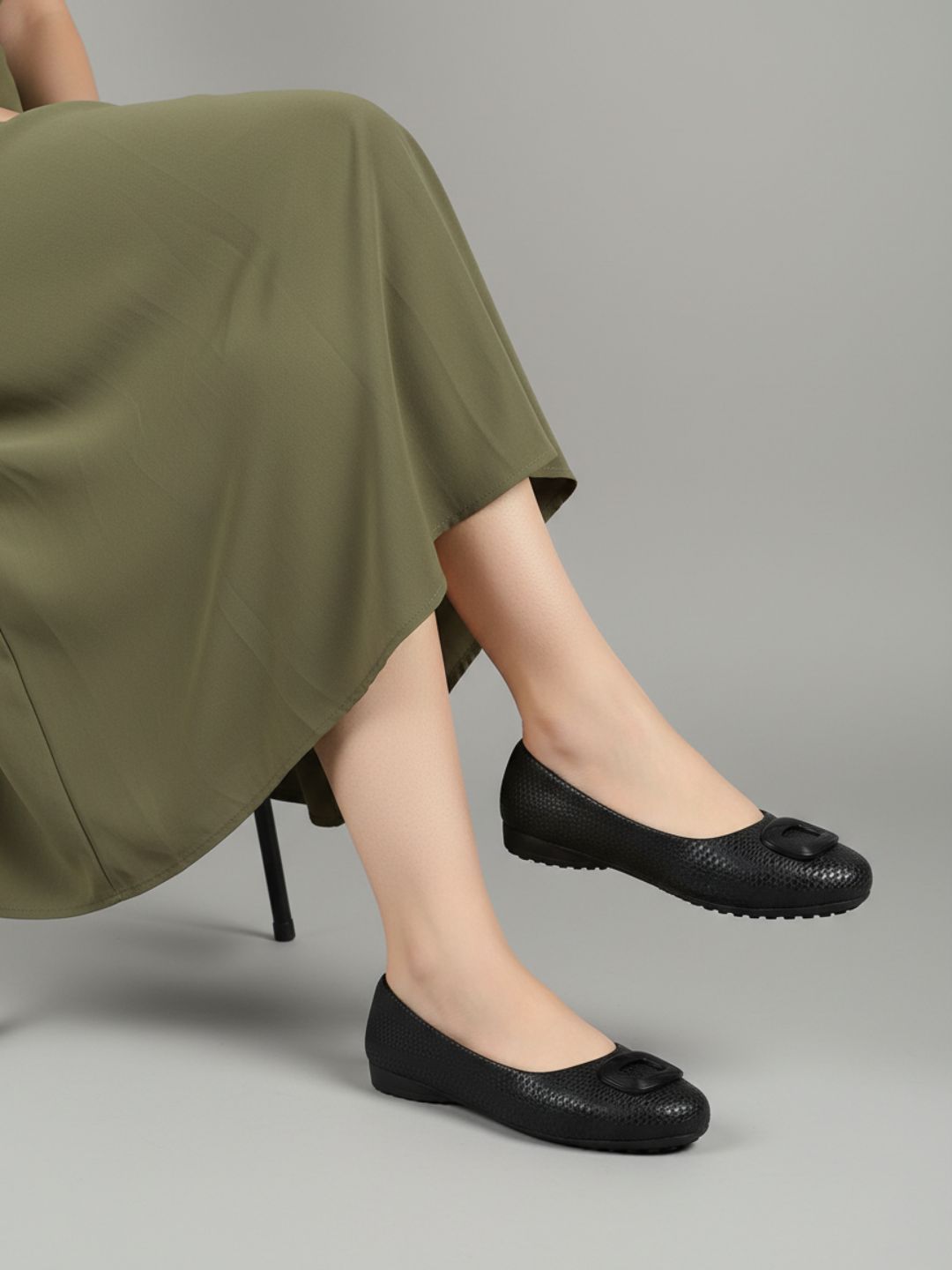 Womens Black Casual Embellished Pointed Toe Ballerinas