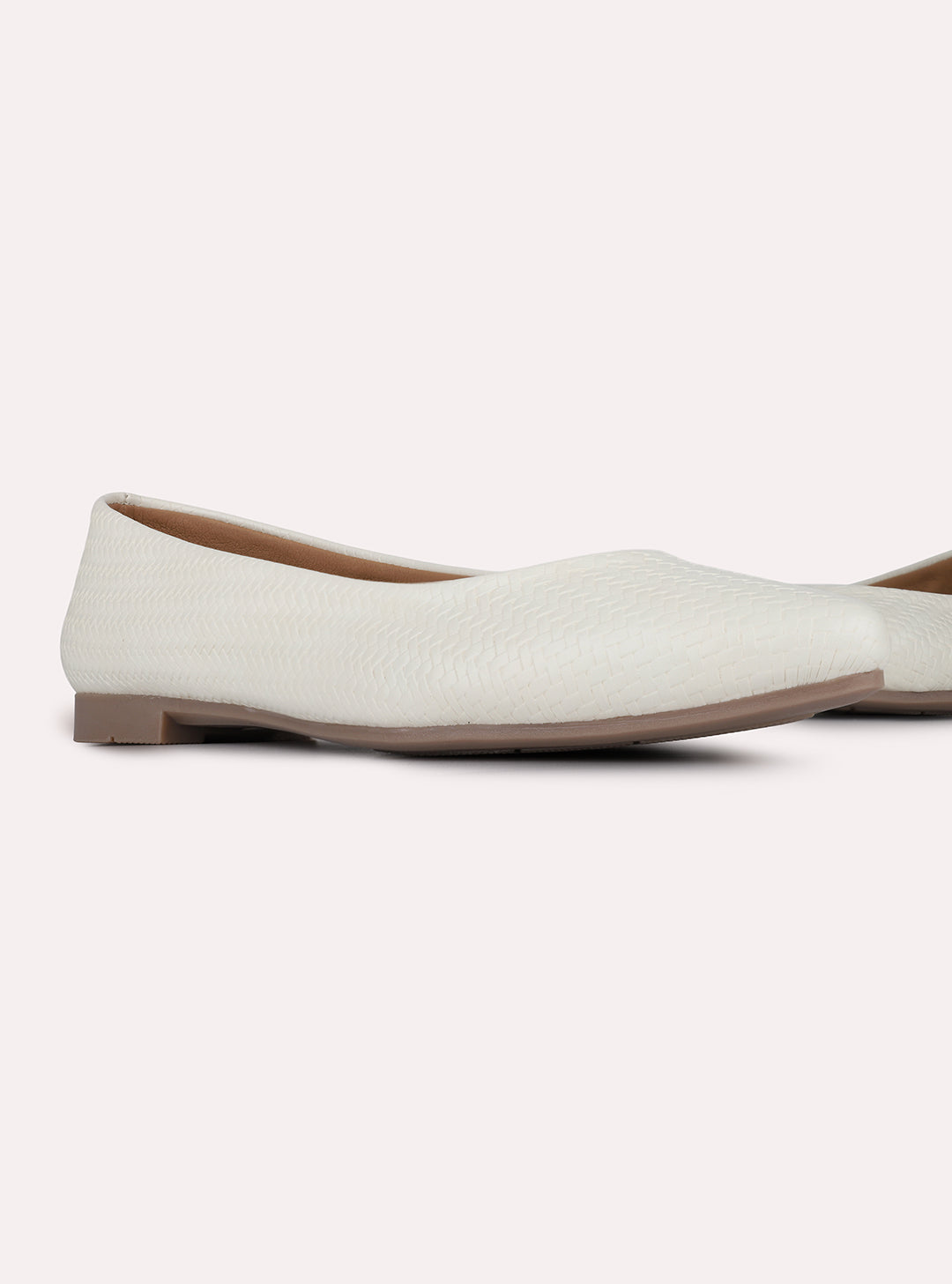 Womens Cream Casual Solid Pattern Round Toe Ballerinas