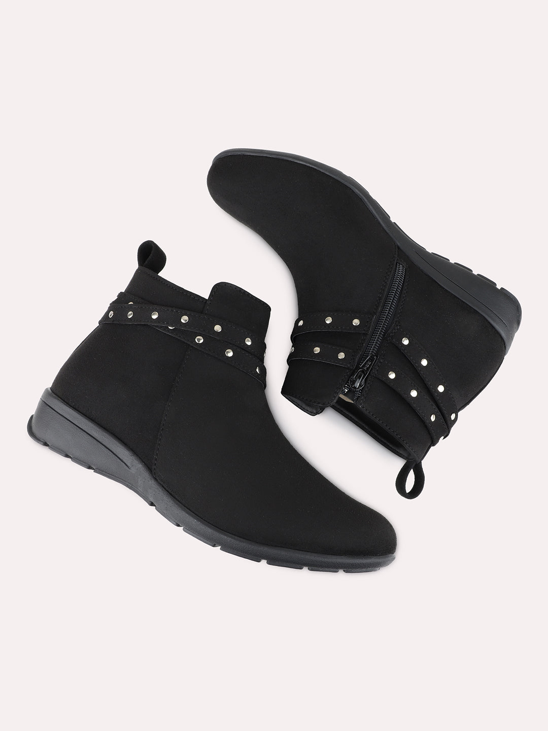 Womens Black Solid Pattern Round Toe Shape Casual Boots