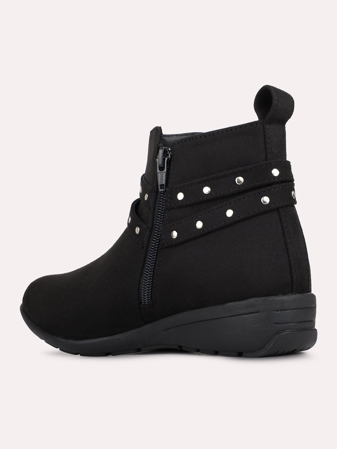 Womens Black Solid Pattern Round Toe Shape Casual Boots