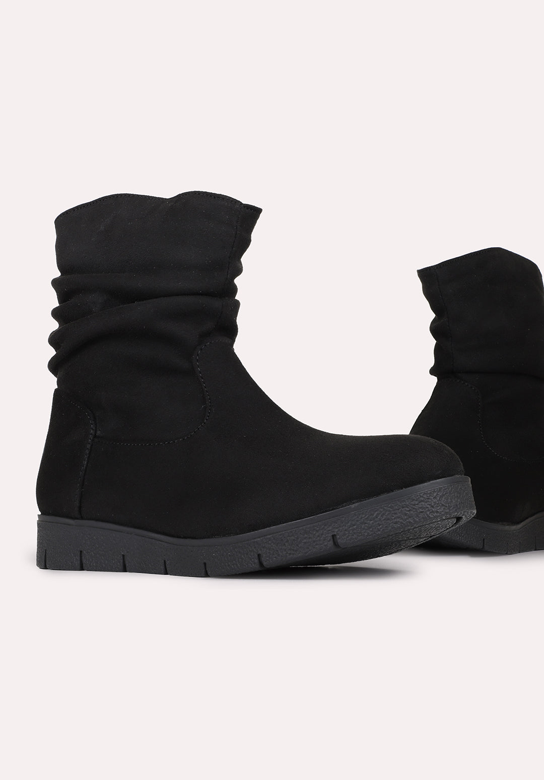 Womens Black Casual Solid Pattern Round Toe Boots