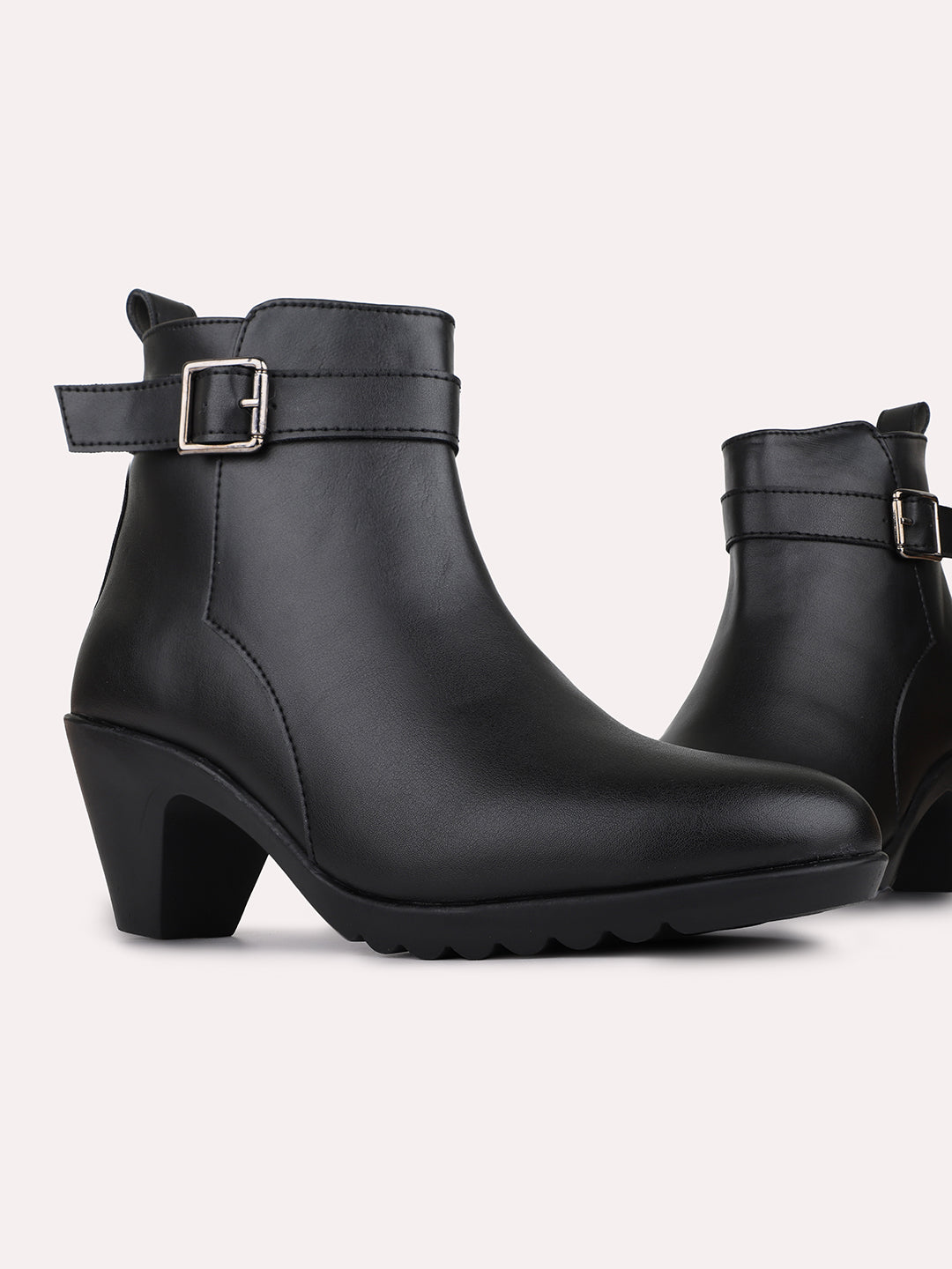 Womens Black Casual Solid Pattern Round Toe Shape Boots