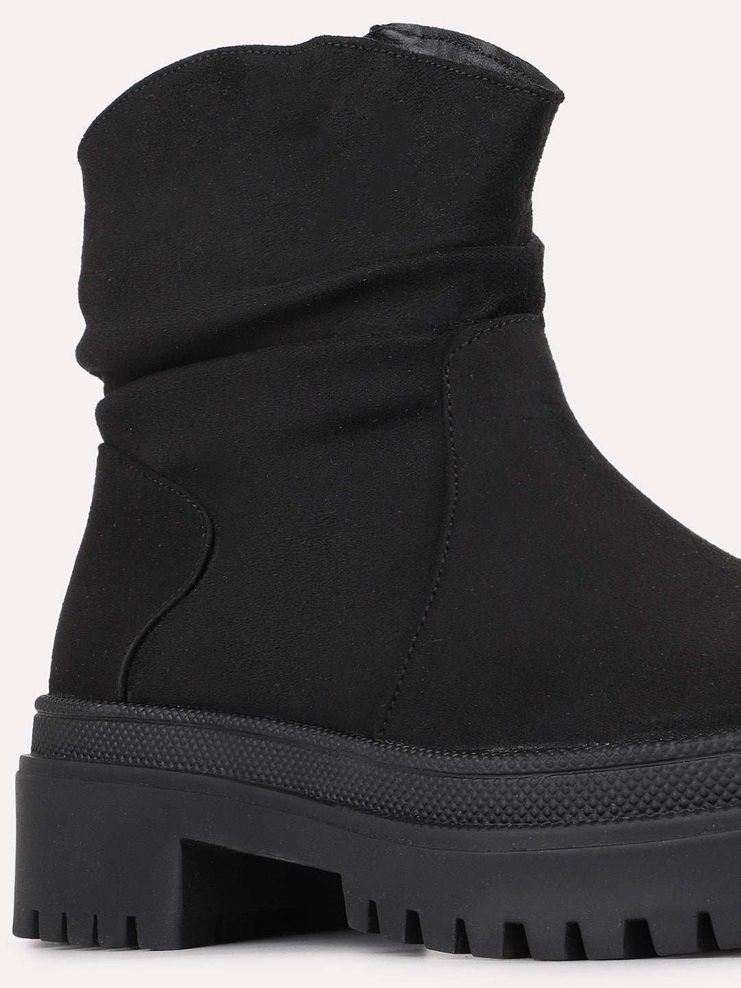 Womens Black Solid Pattern Round Toe Casual Boots