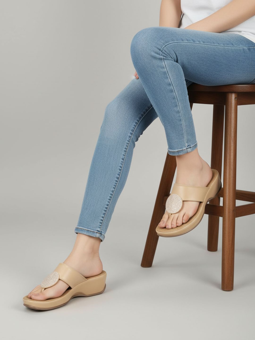 Women Beige Open Toe Comfort Sandals With Fittings