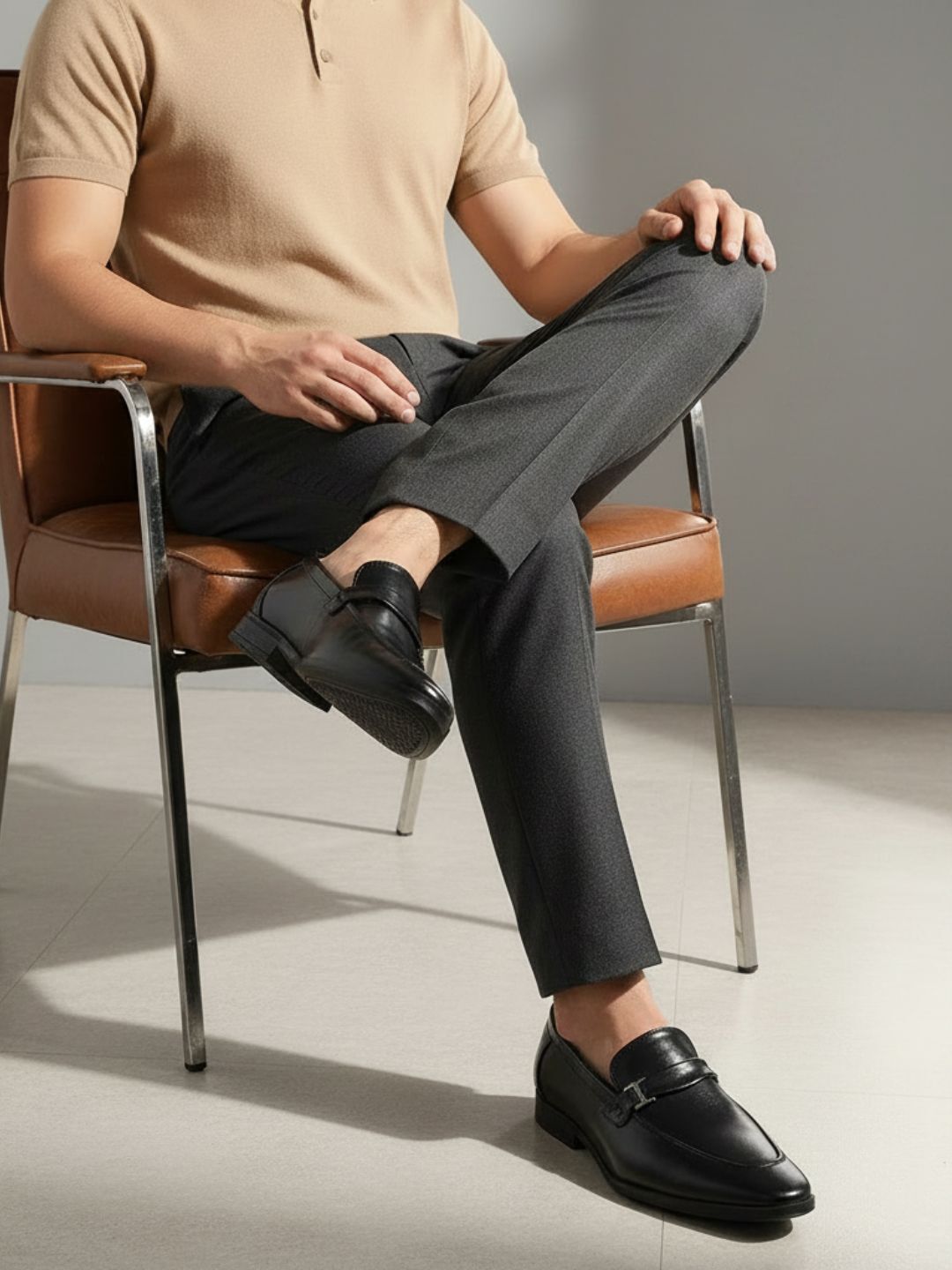 Mens Black Solid Pointed Toe Casual Loafers