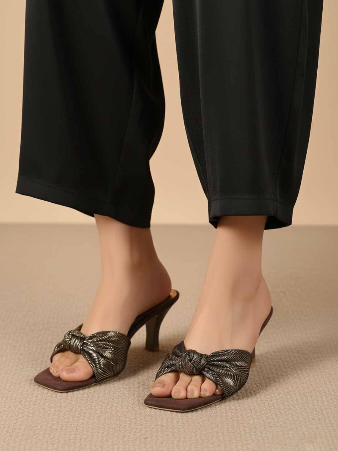 Womens Gold Party Wear Solid Square Toe Heels