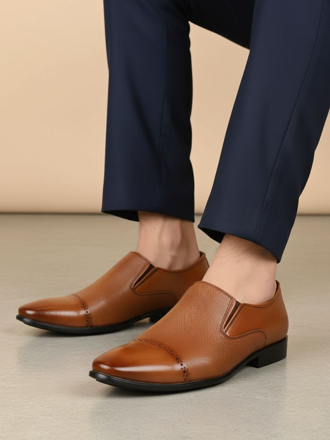 Mens Tan Solid Pointed Toe Formal Leather Shoes