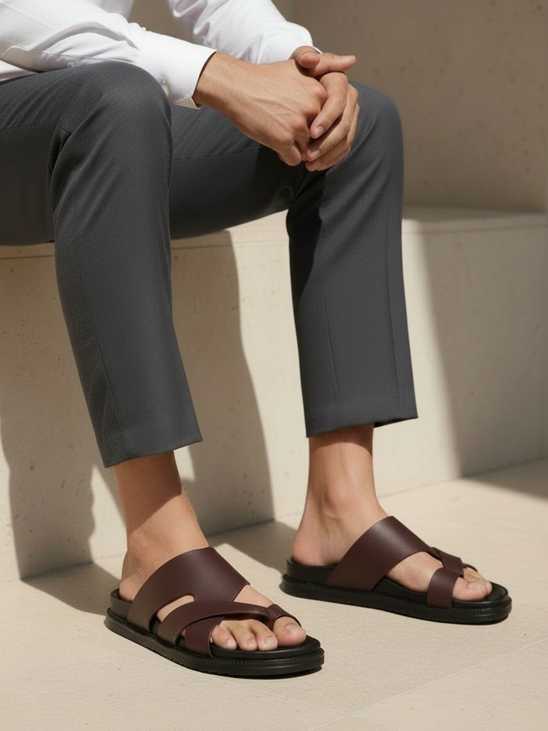 Mens Maroon Solid Round Toe Casual Sandals