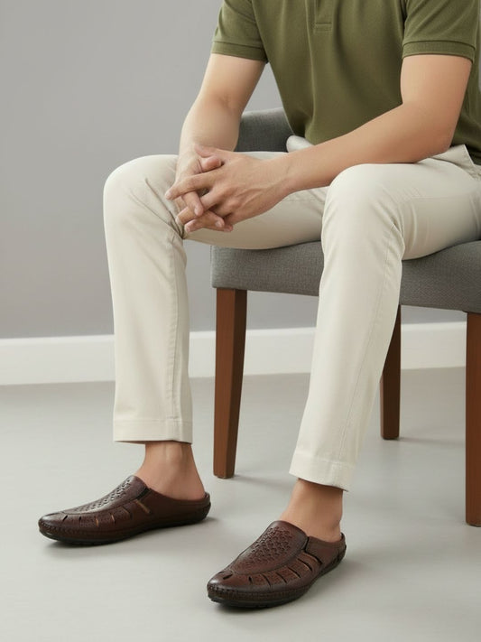 Mens Red Solid Round Toe Casual Sandals