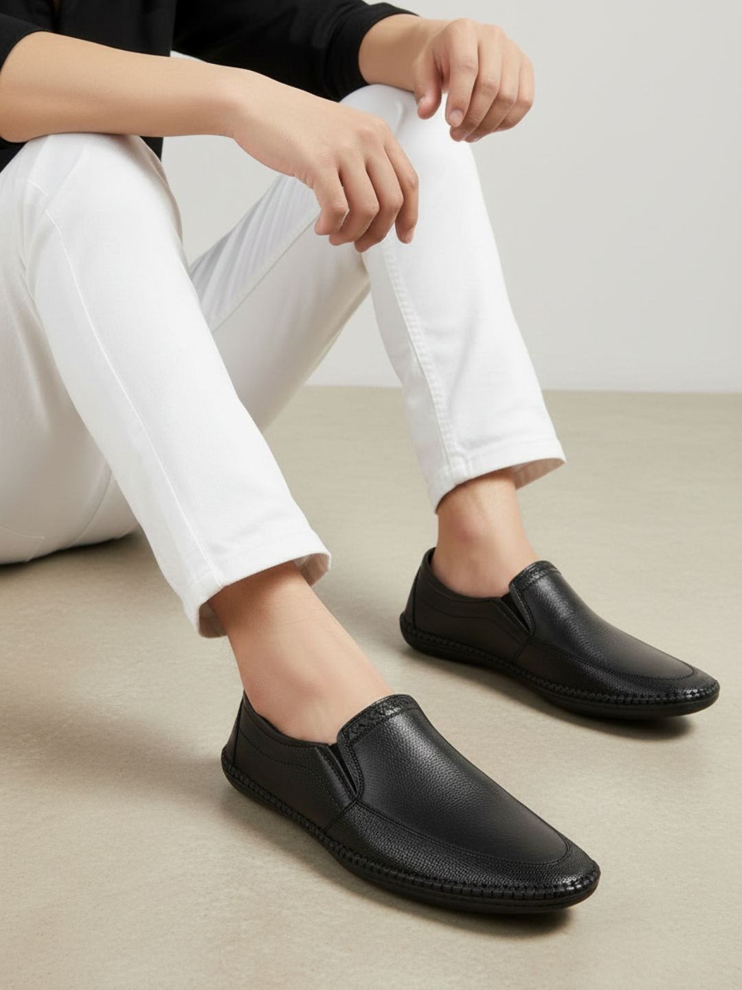 Mens Black Solid Pointed Toe Casual Shoes