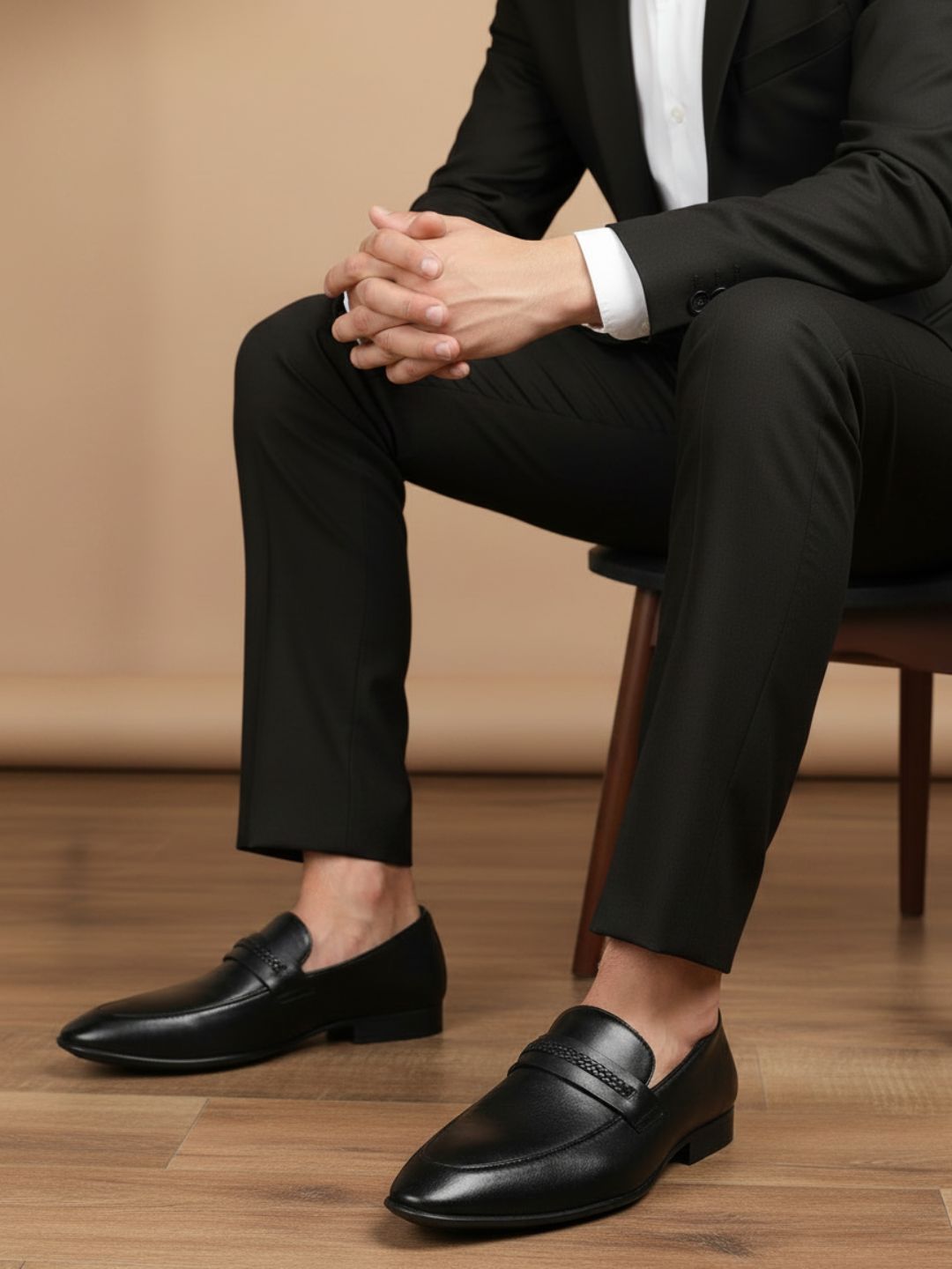Mens Black Solid Pointed Toe Formal Shoes