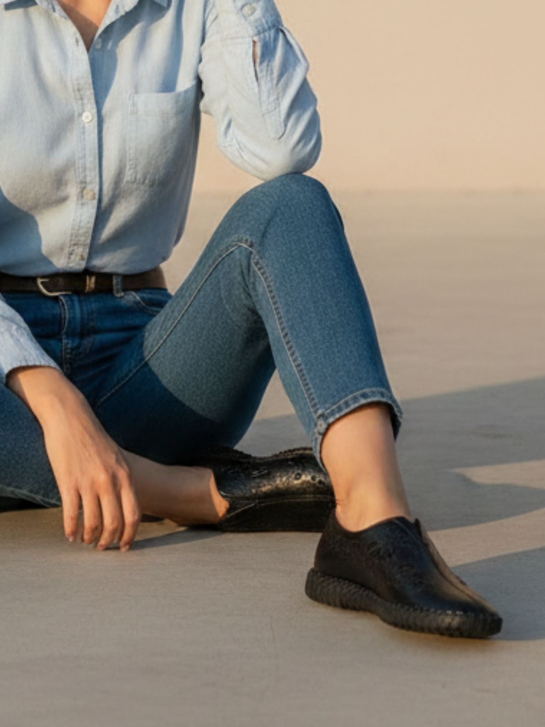 Womens Black Casual Embellished Round Toe Loafers