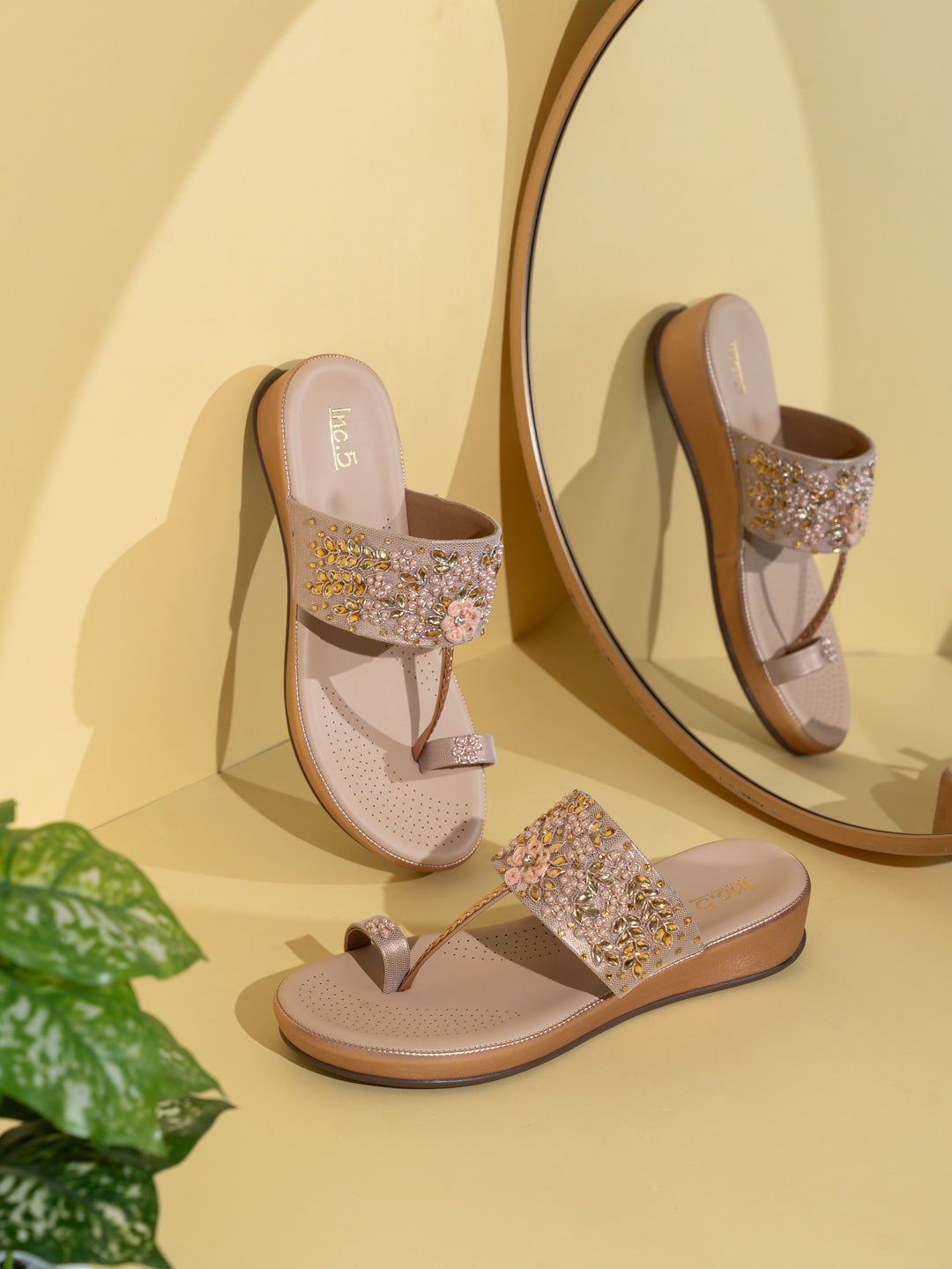 Womens Rose Gold Party Wear Solid Round Toe Wedge Heel Sandals