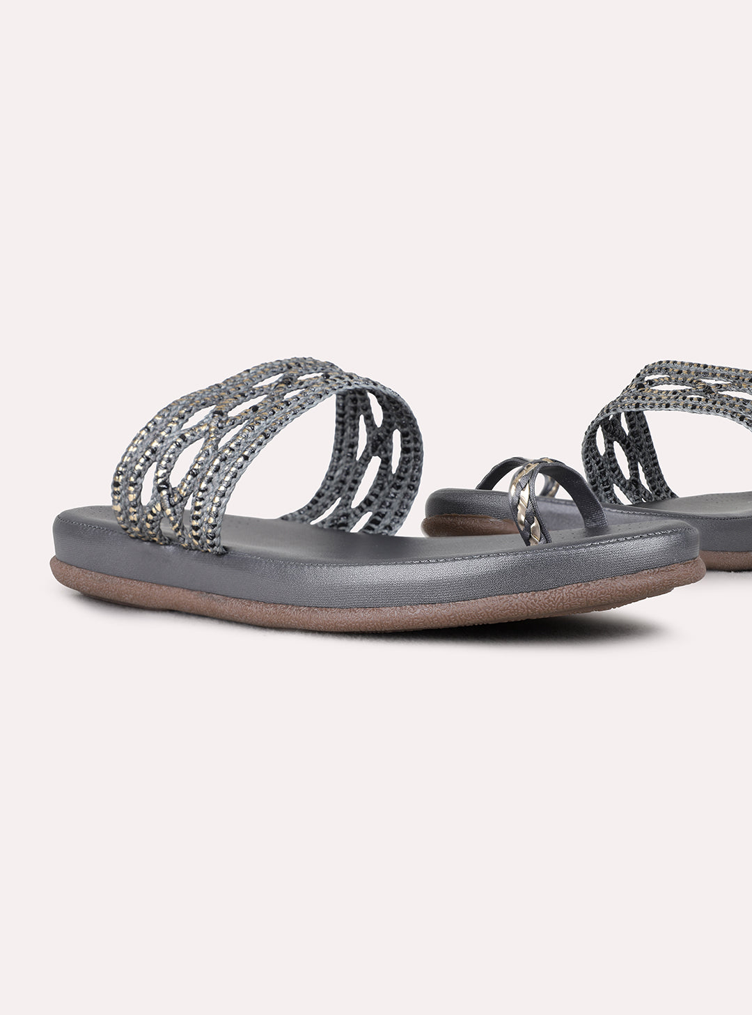 Womens Pewter Casual Solid One Toe Flat Slip-On Sandals