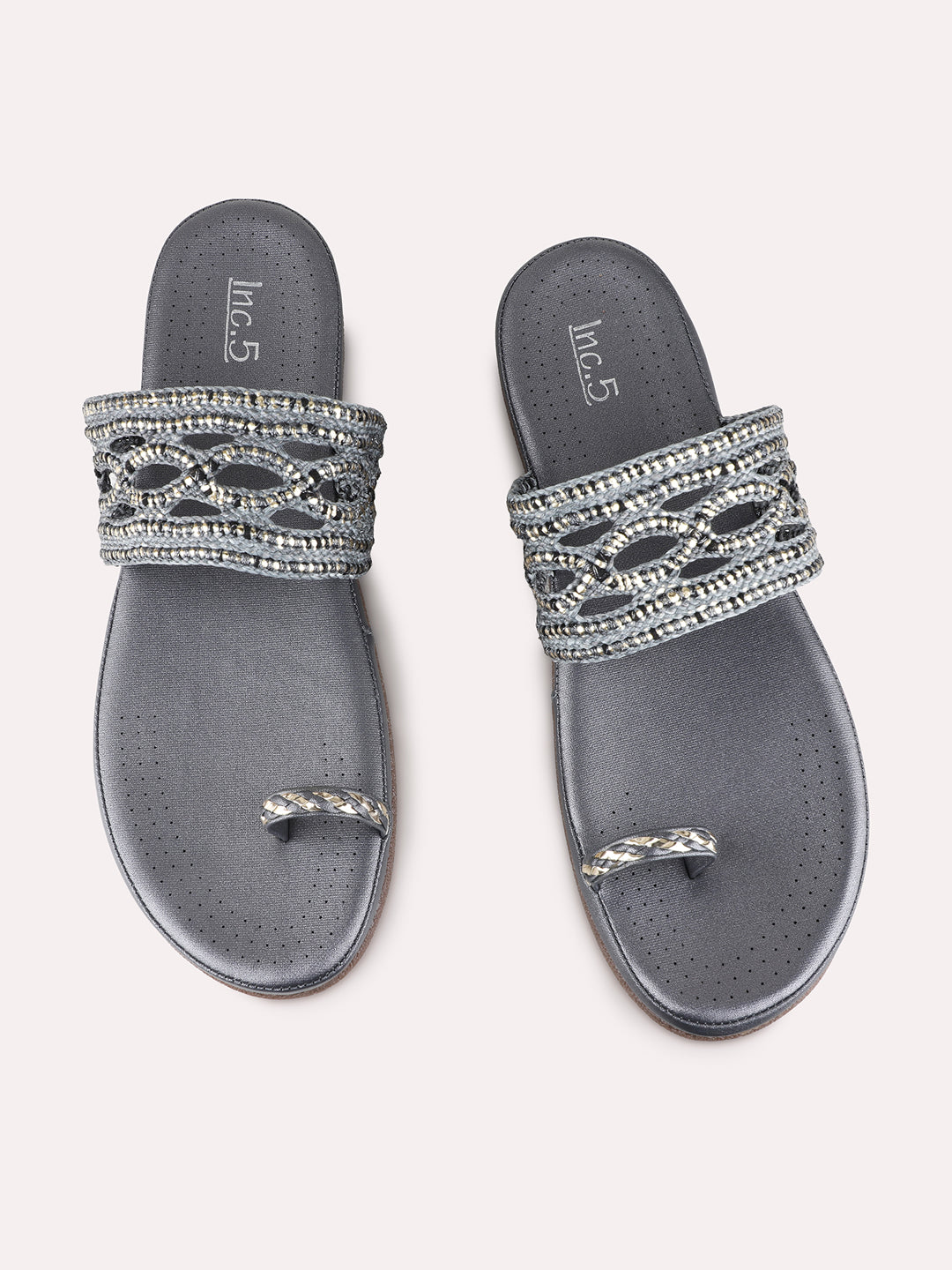 Womens Pewter Casual Solid One Toe Flat Slip-On Sandals
