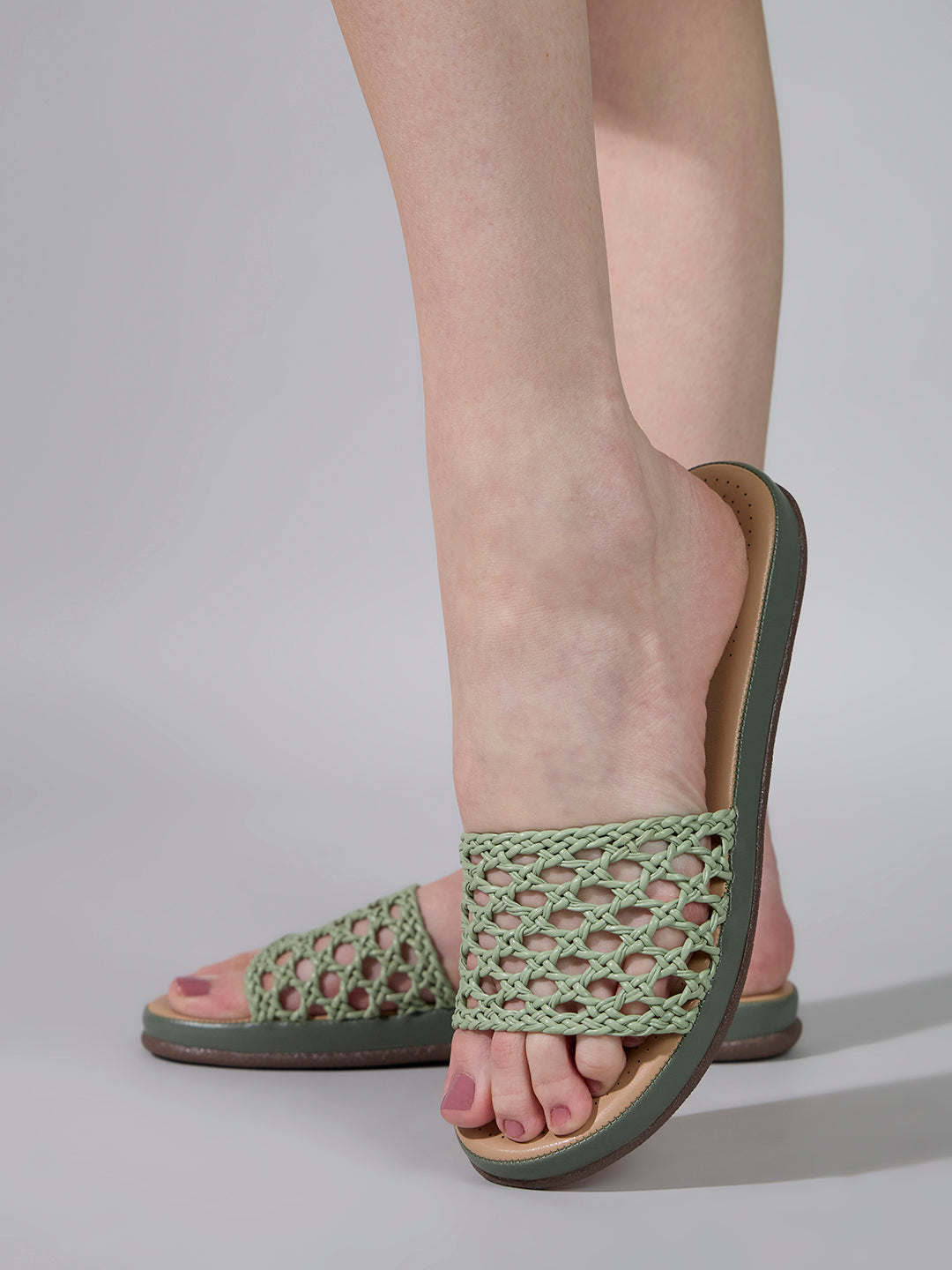 Womens Green Casual Solid Open Toe Flat Sandals