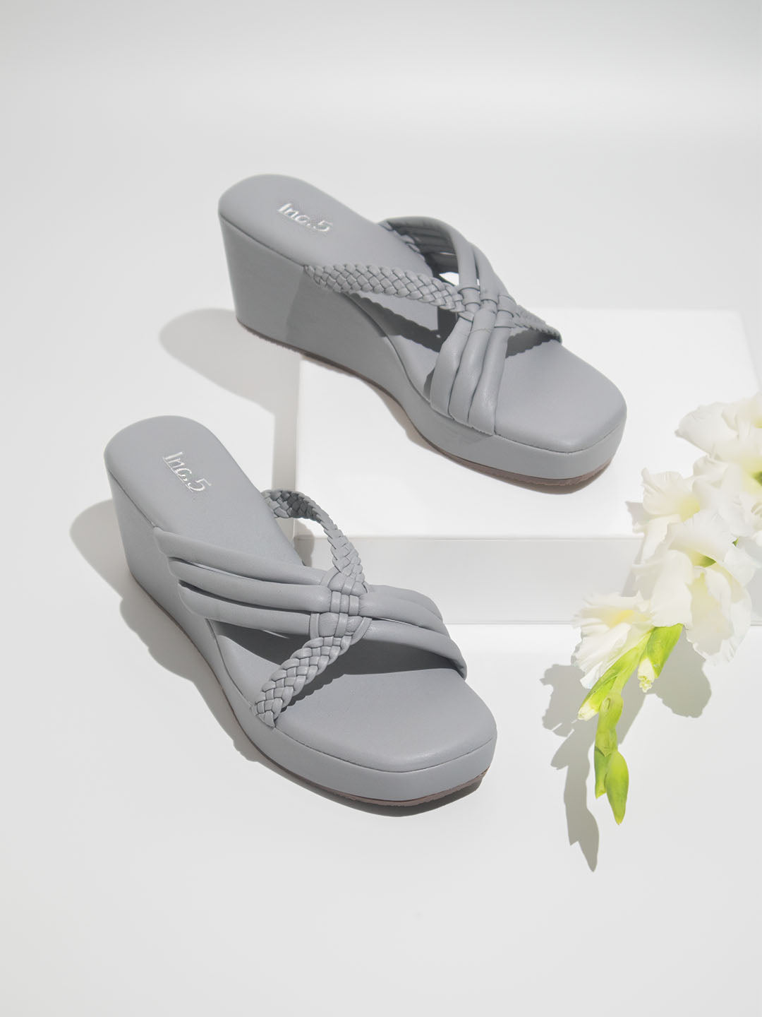 Women Grey Textured Open Toe Wedge Heels