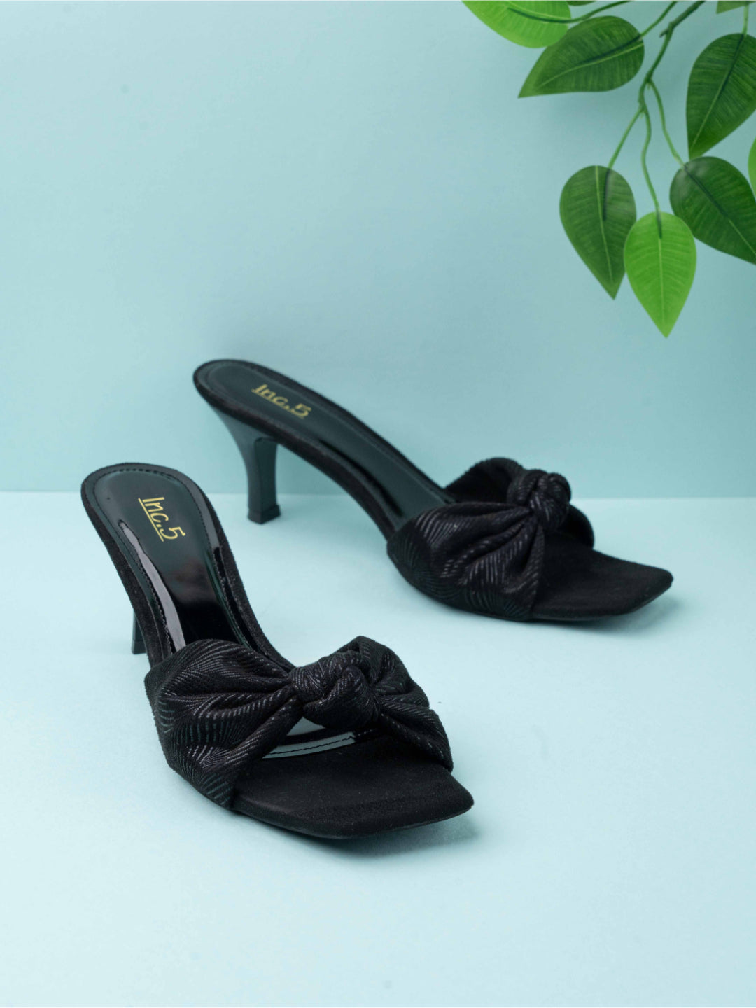 Womens Black Party Wear Solid Square Heels