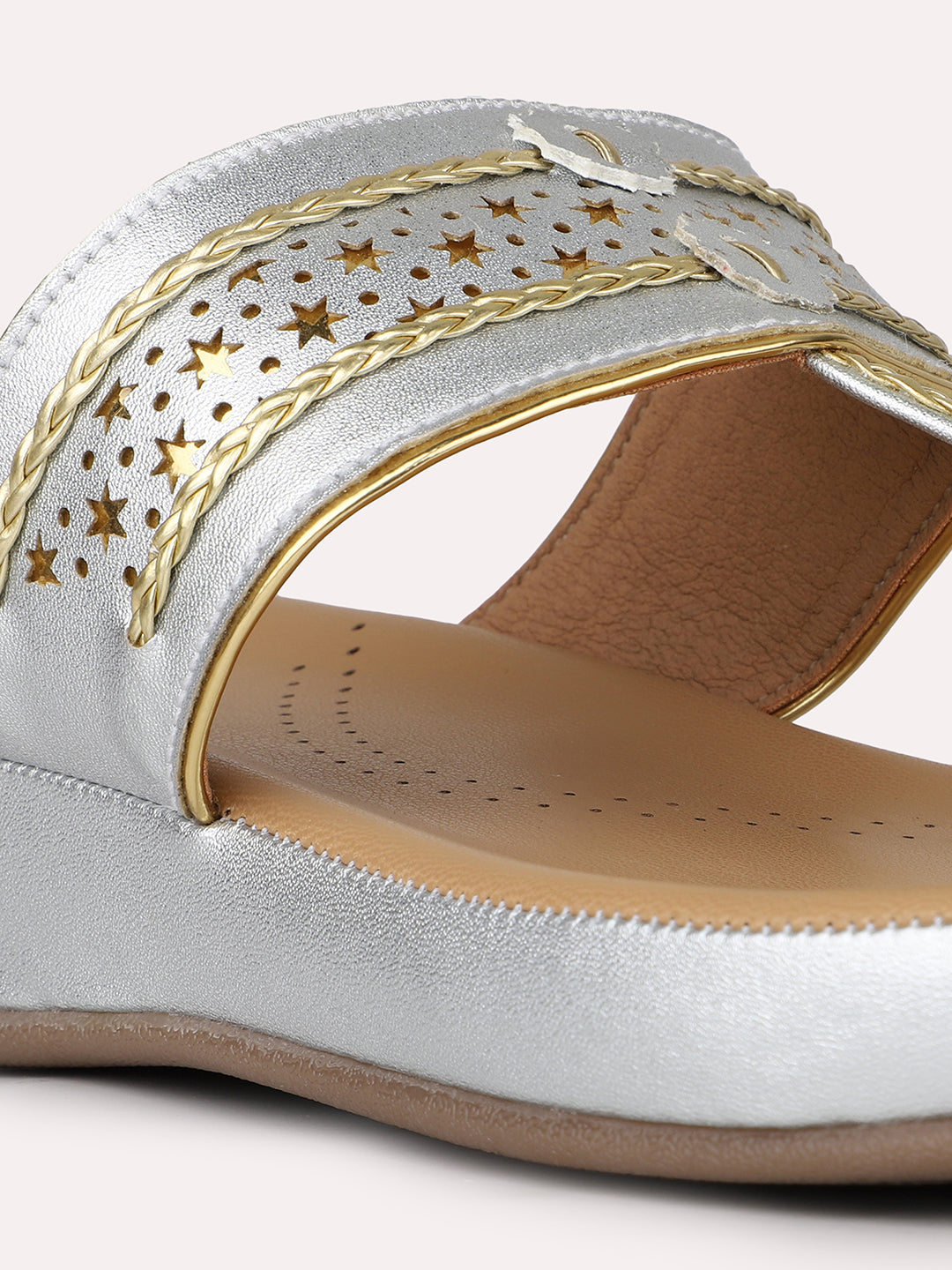 Womens Silver Casual Thong Round Toe Comfort Kolhapuri Flats