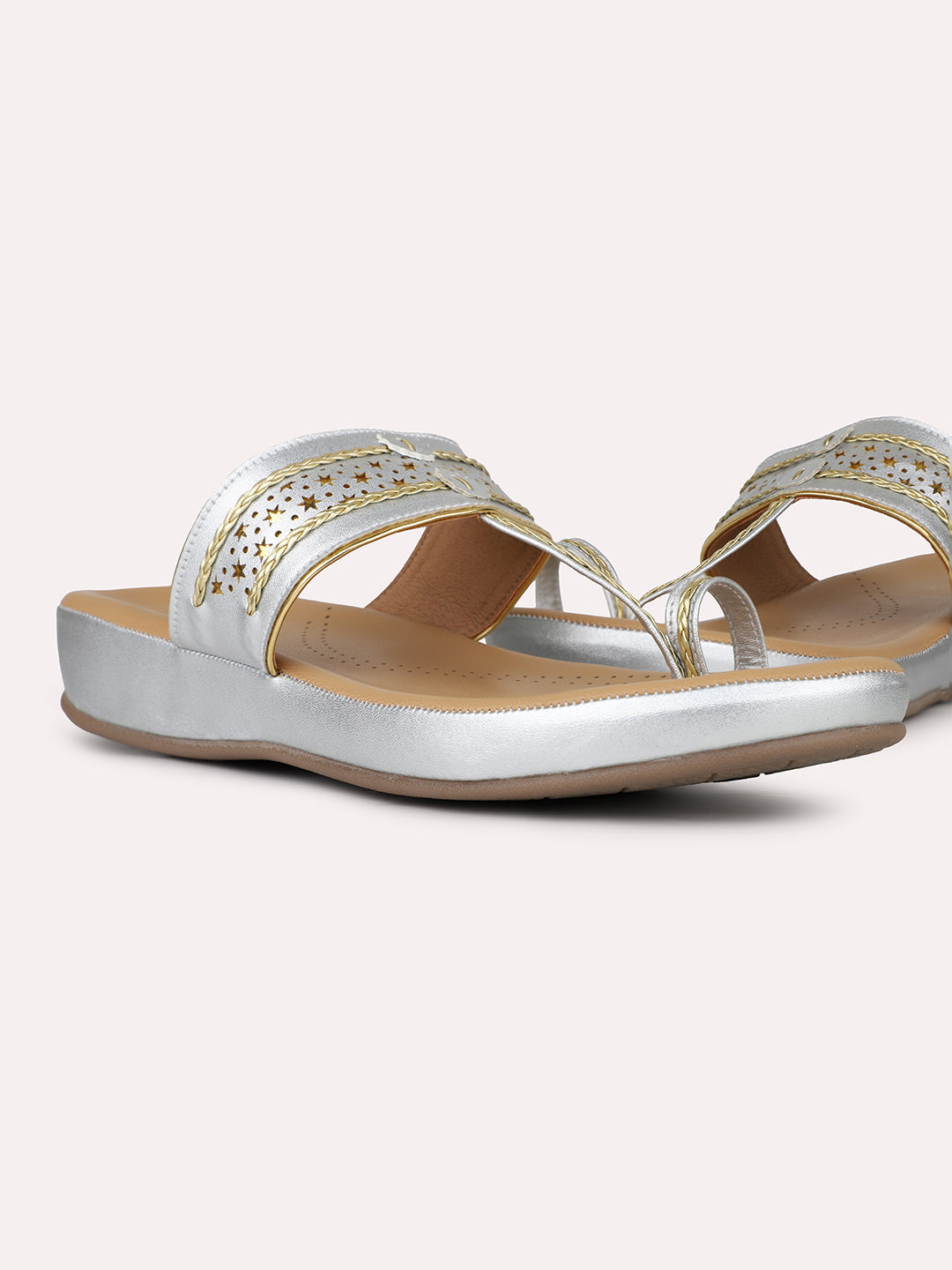 Womens Silver Casual Thong Round Toe Comfort Kolhapuri Flats