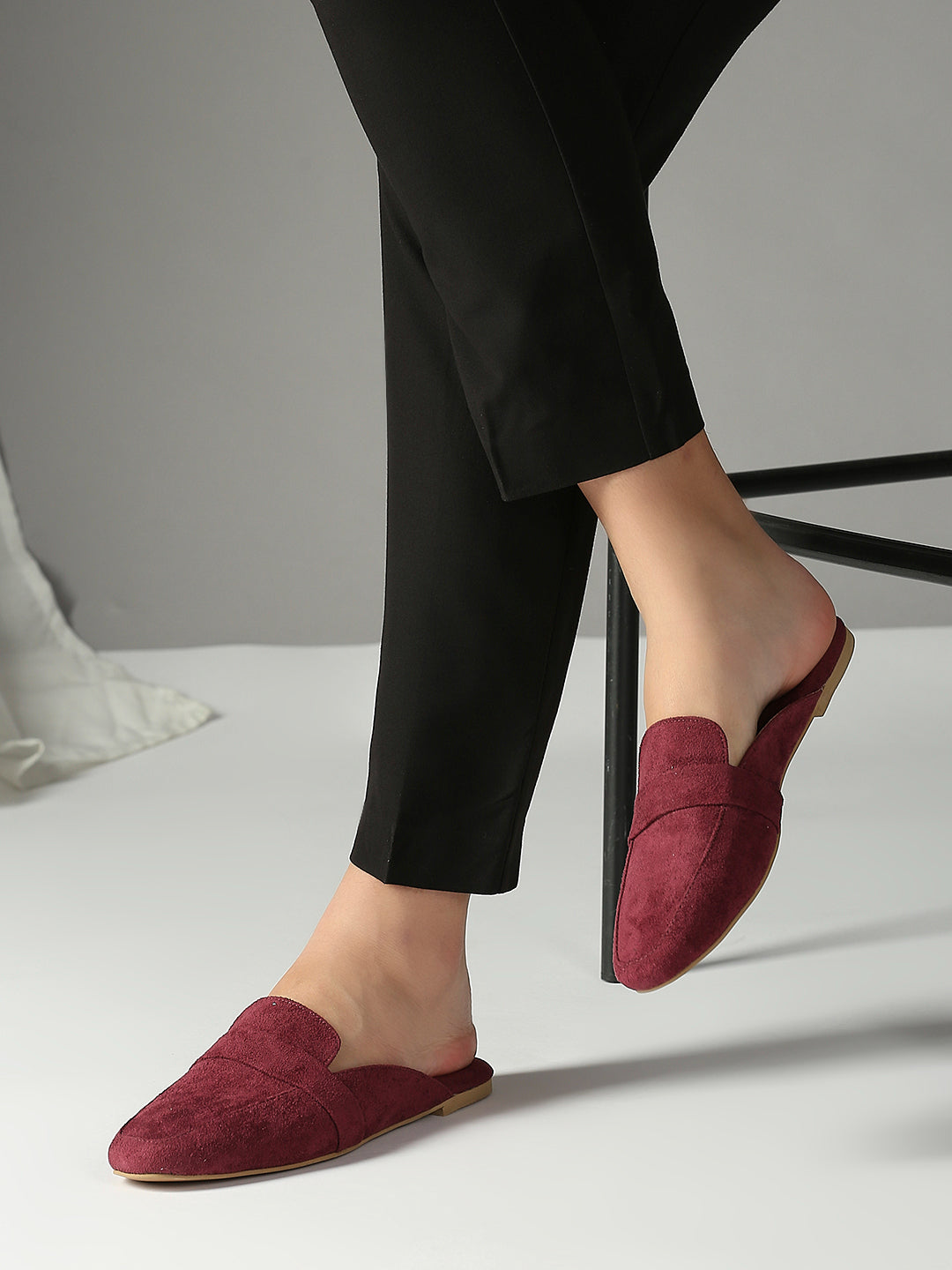 Womens Maroon Casual Solid Pointed Mules