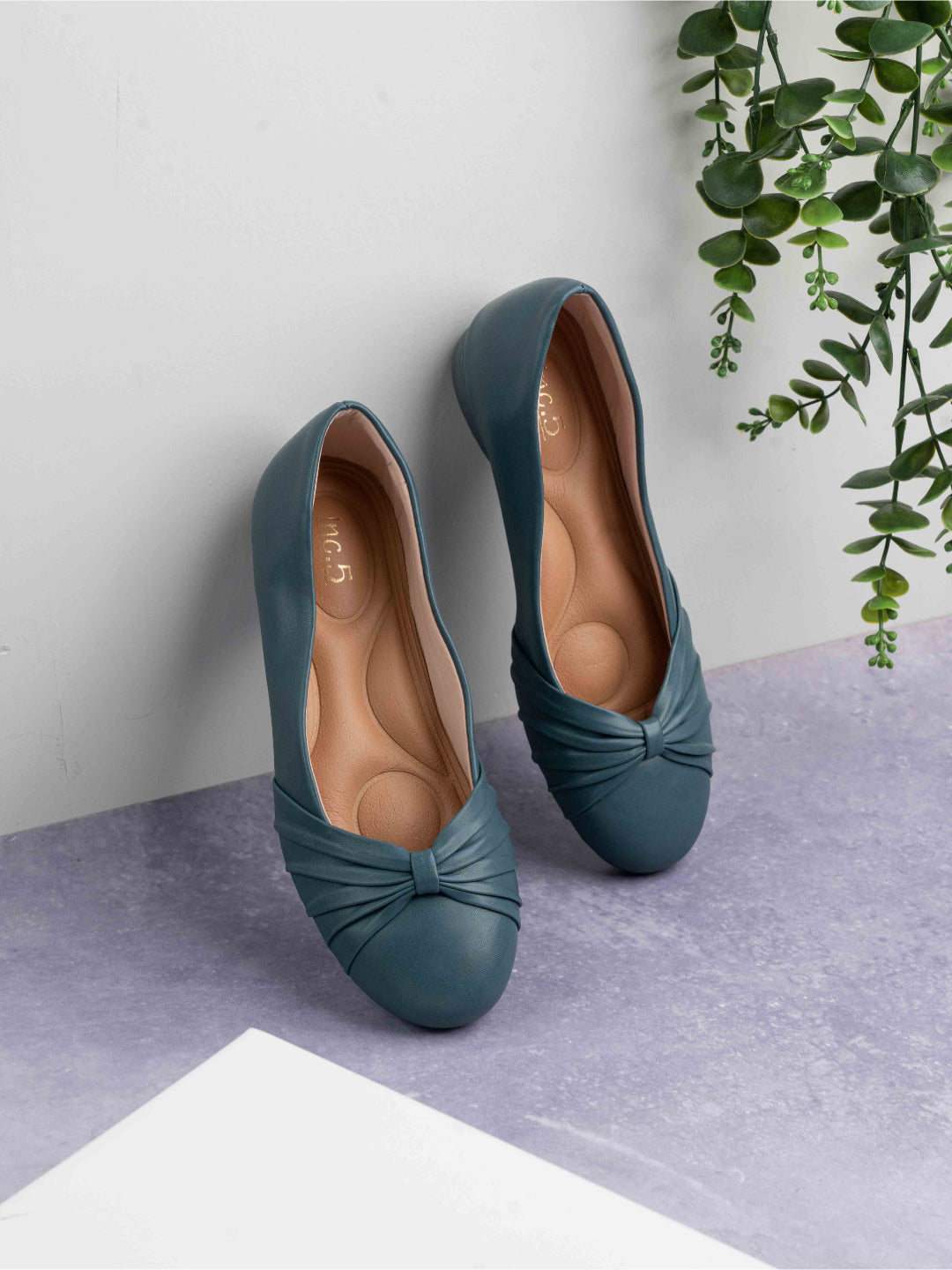 Womens Blue Casual Solid Round Toe Slip on Ballerina