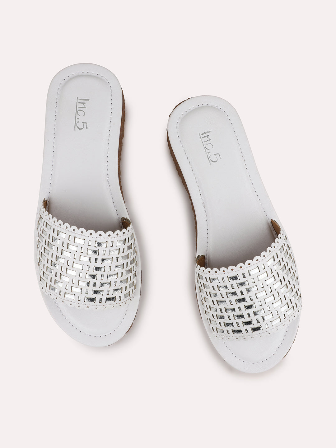 Womens White Casual Solid Round Toe Flats