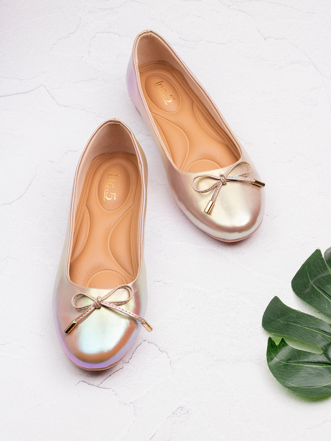 Womens Rose Golden Solid Pointed Toe Party Wear Ballerinas