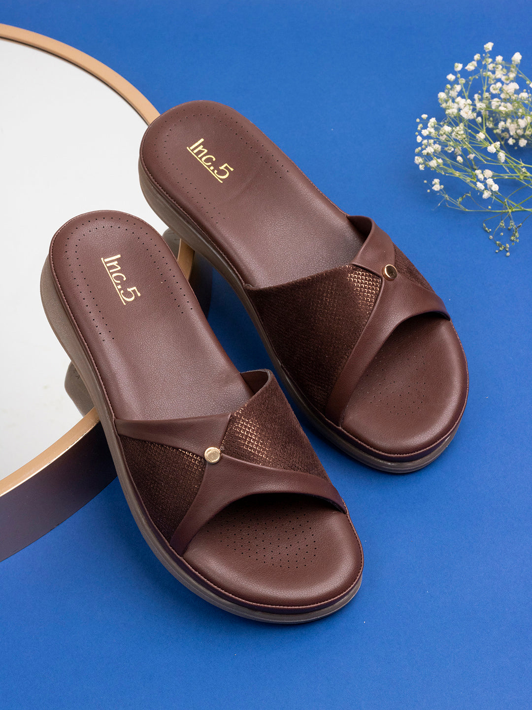 Womens Brown Solid Round Toe Casual Slip-On Flats