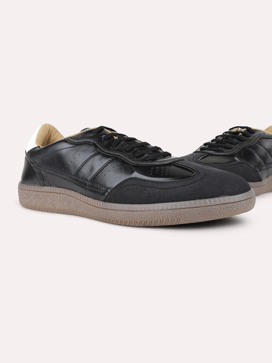 Mens Black Casual Solid Round Toe Sneaker Shoe