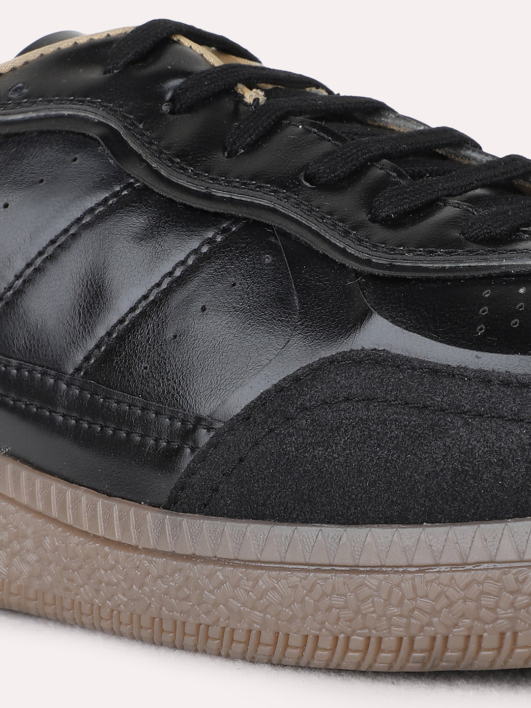Mens Black Casual Solid Round Toe Sneaker Shoe