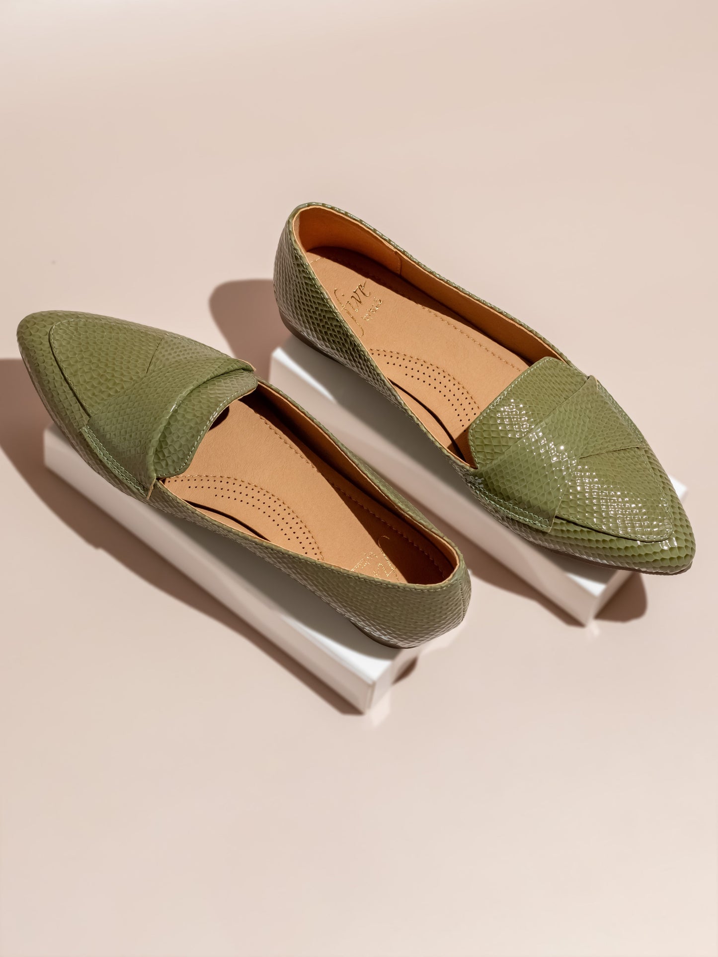 Women Green Textured Ballerinas Flats