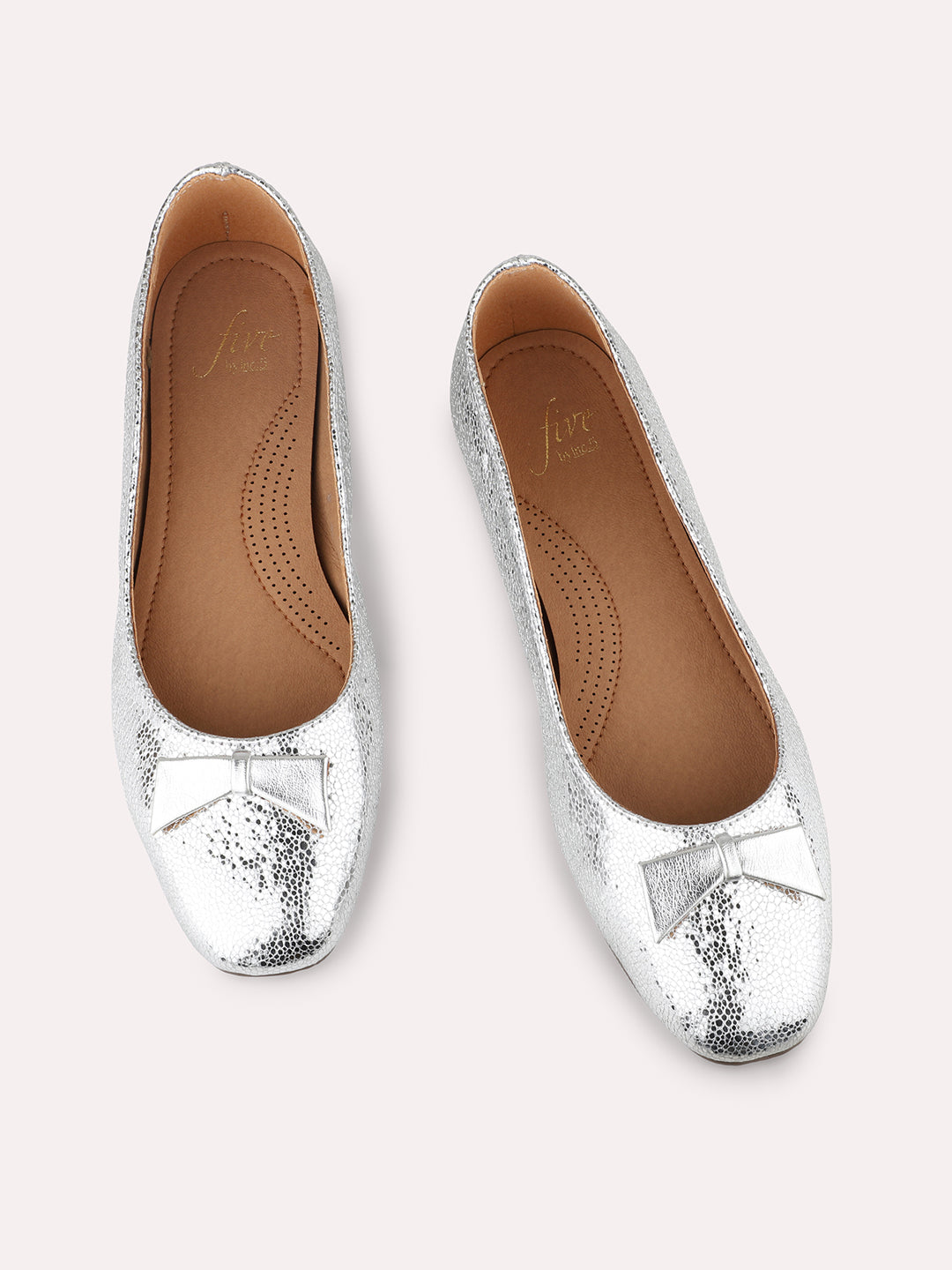 Women Silver Textured Bow Detail Flats Ballerinas