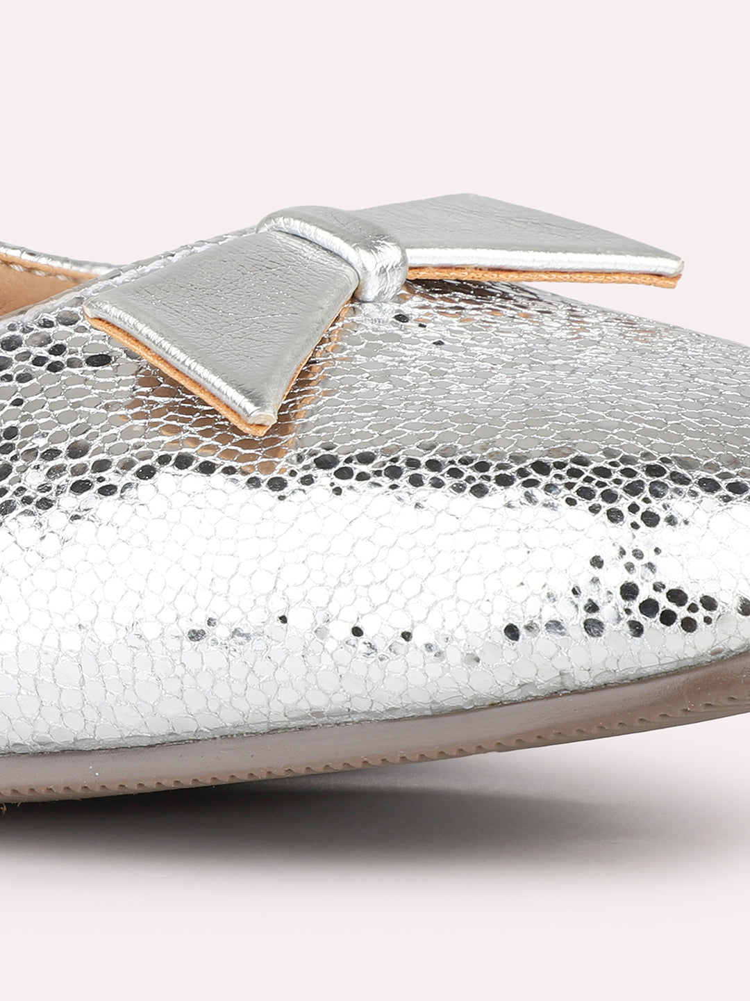 Women Silver Textured Bow Detail Flats Ballerinas