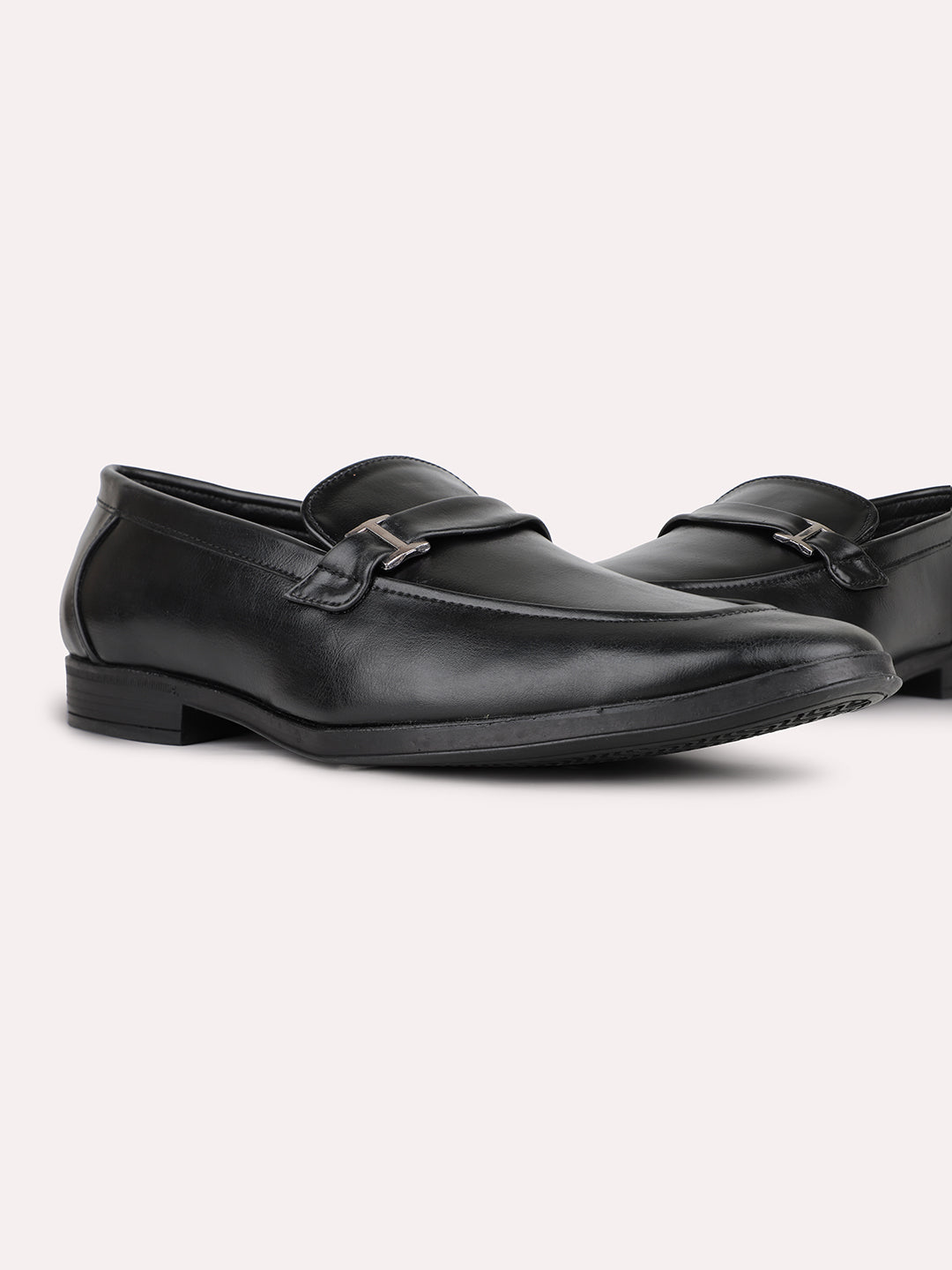 Mens Black Solid Pointed Toe Casual Loafers